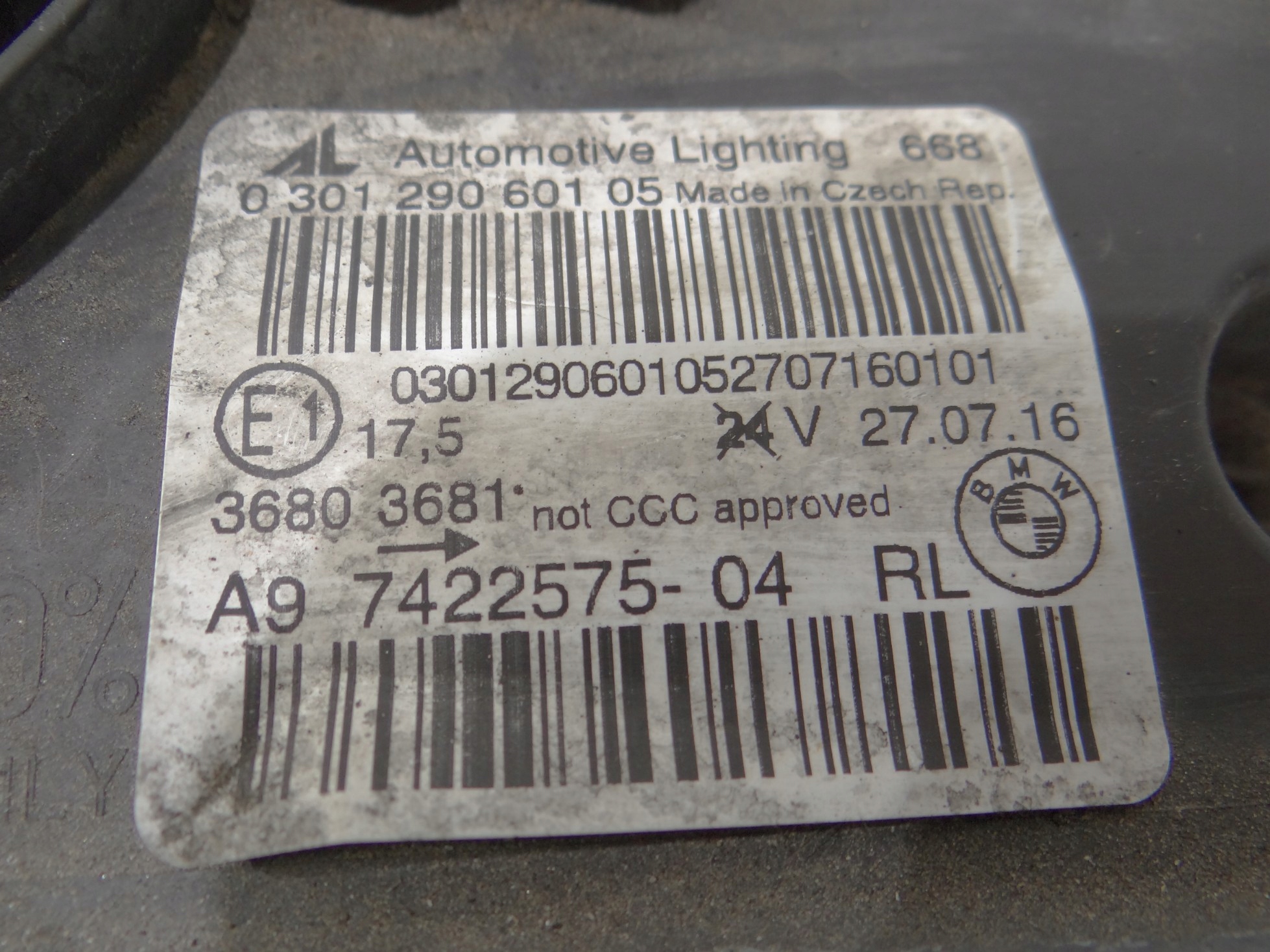 Licht links vorne BMW F46 7422575