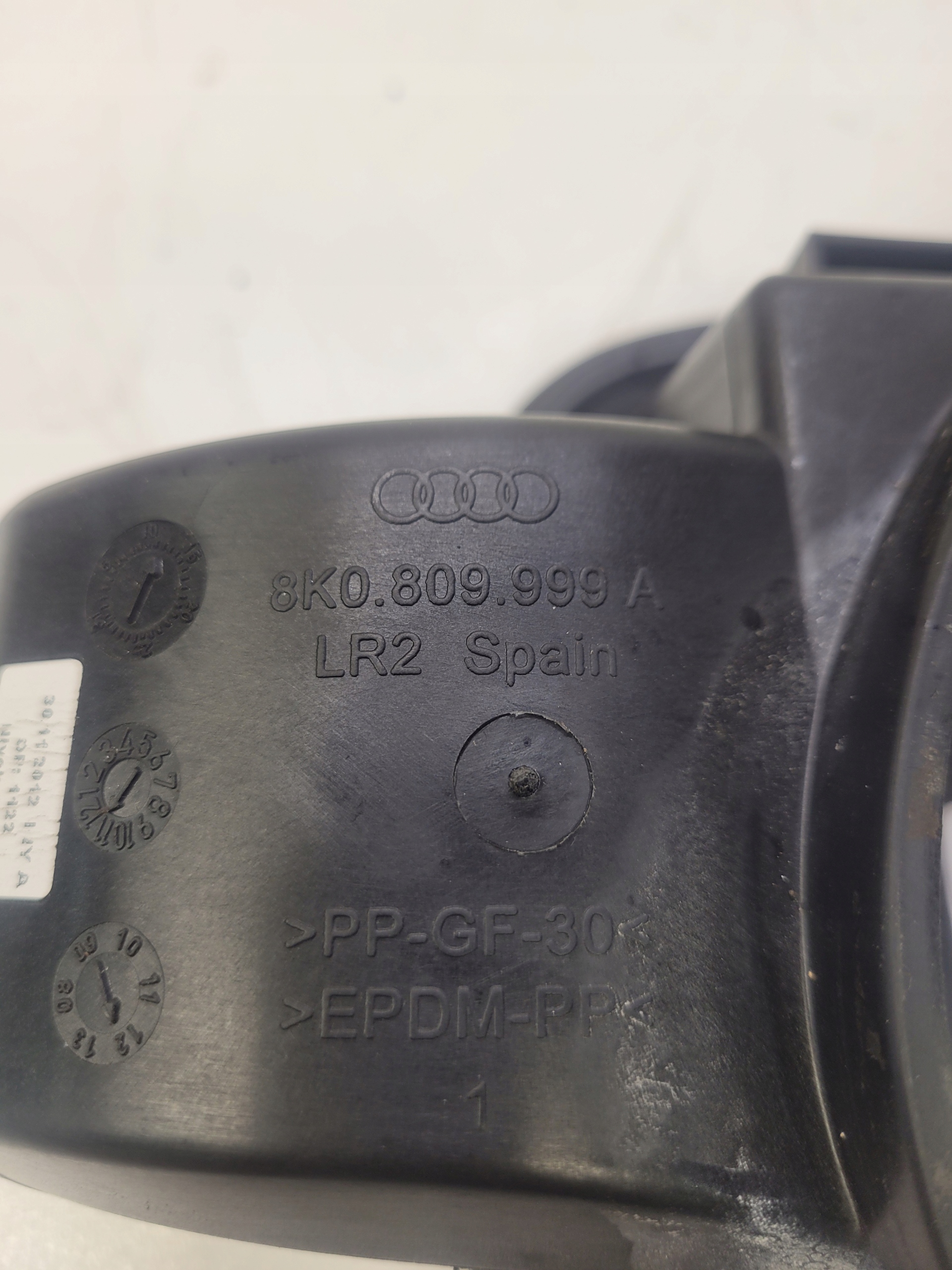 VOLET TRAPPE CARBURANT CARBURANT AUDI A4 B8 8K0809999D LY9B