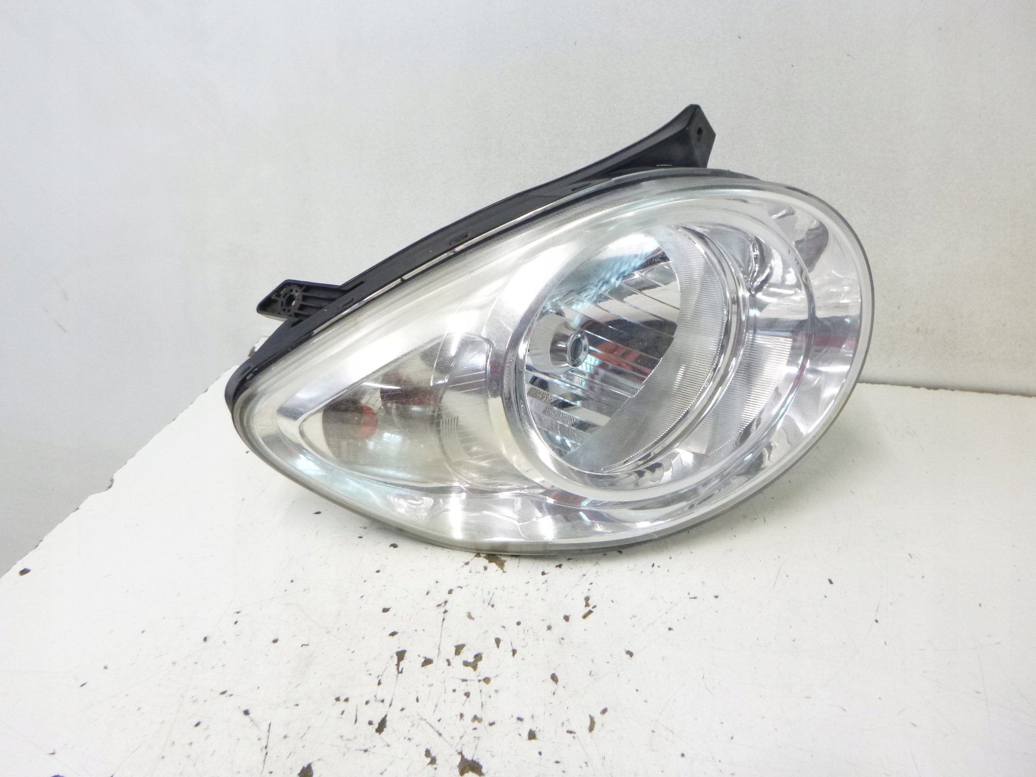 light front right Kia Picanto 2009r.