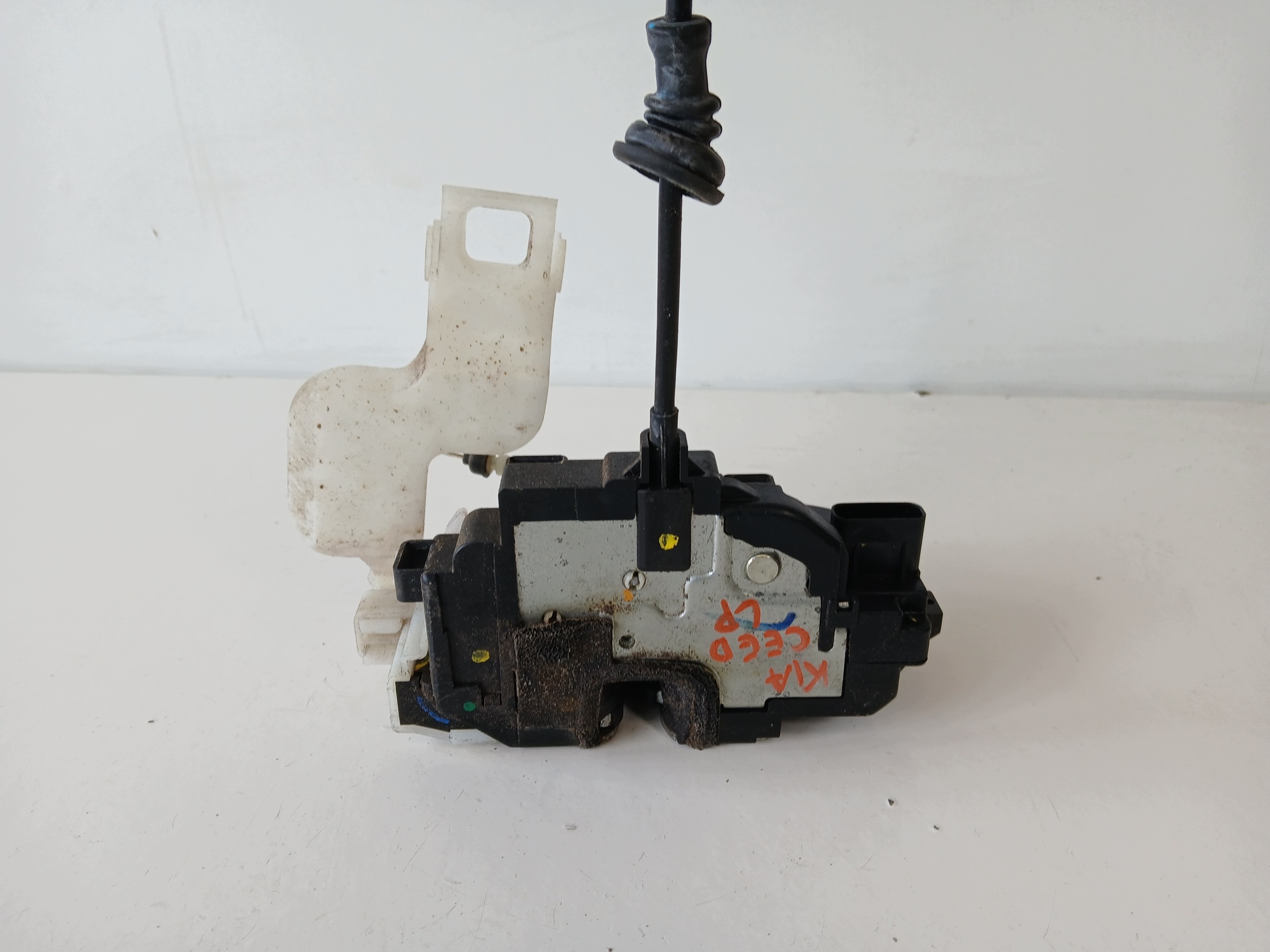 KIA CEED and lock door left front