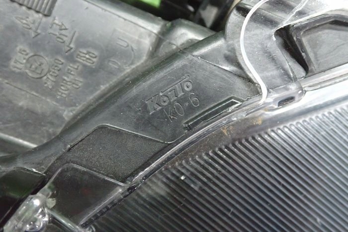 TOYOTA YARIS IV lens 20- reflektor right light right