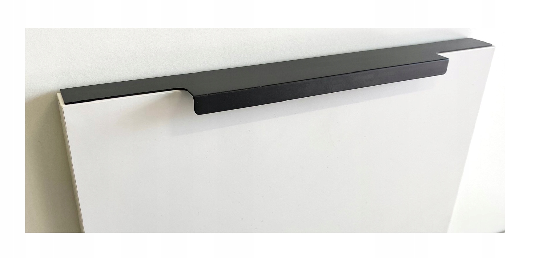 

Uchwyt krawędziowy F9 Typ UKW-11 L-296 czarny mat