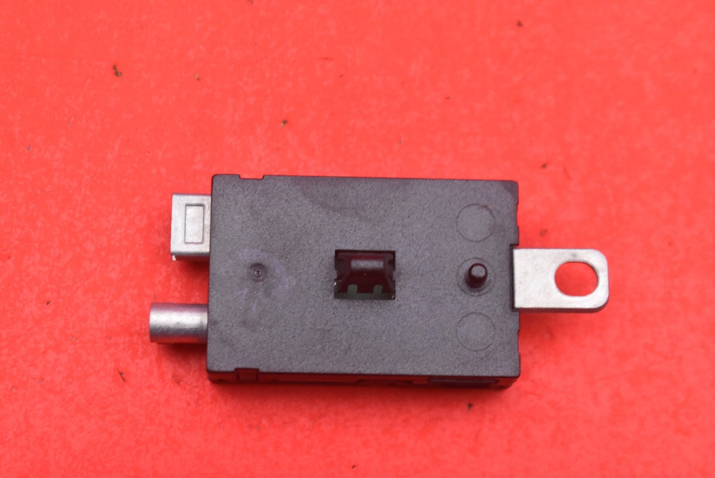 AMPLIFICATORE ANTENY 30761696 VOLVO V60 1 e 10-13