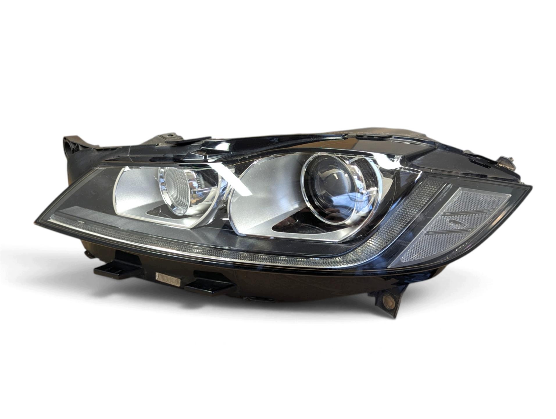 light Xenon front left side Jaguar XF 2 260 2016 GX63-13W030-DE