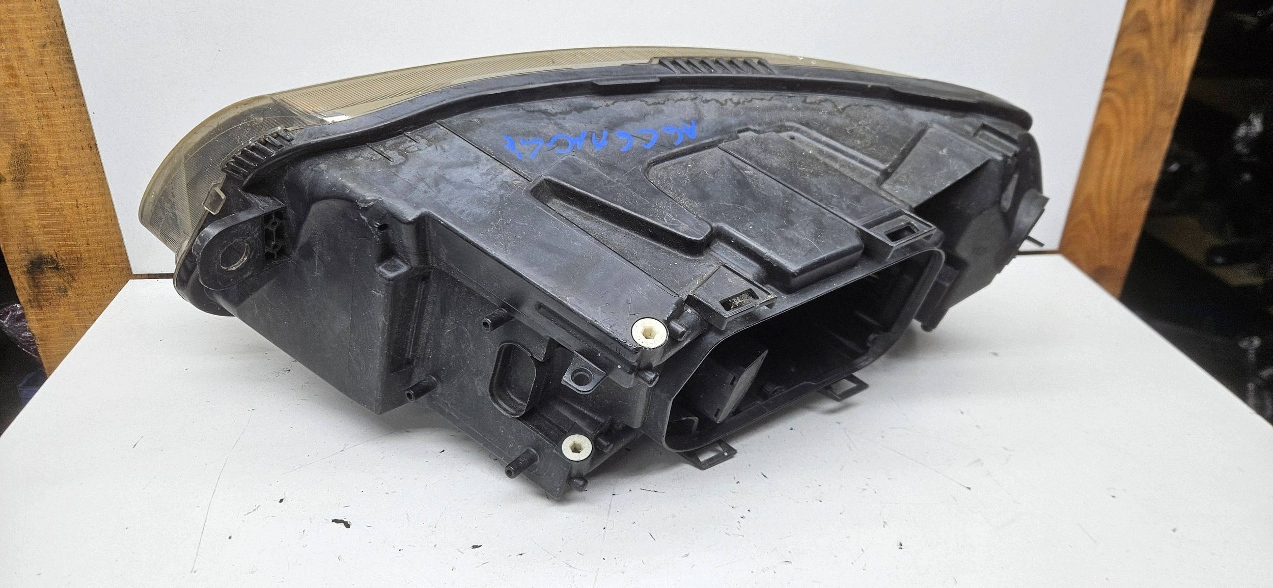 Audi A6 C6 4F 04-08 Reflektor feu droit avant avant