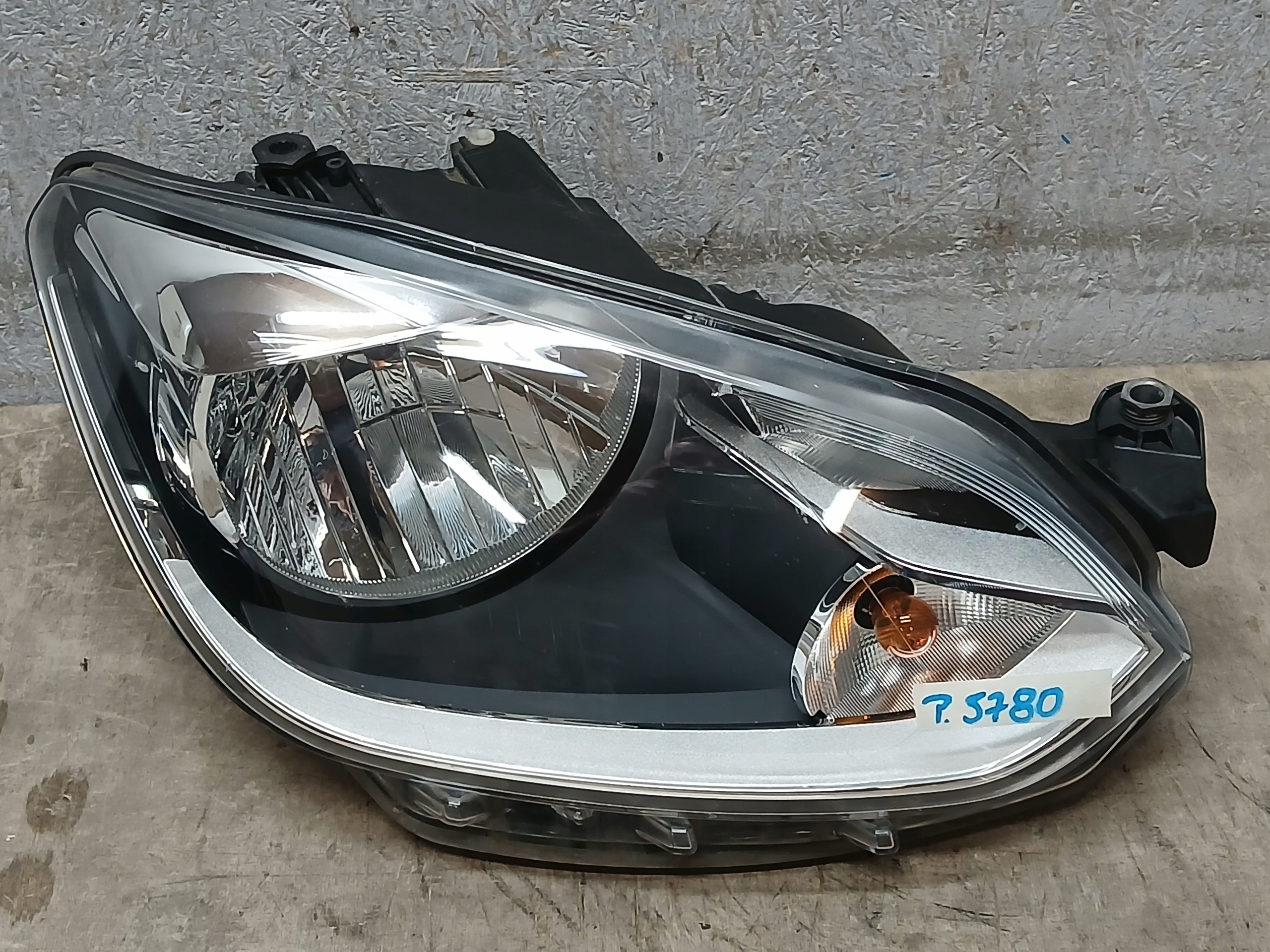 light front right VW UP 1S1941016N