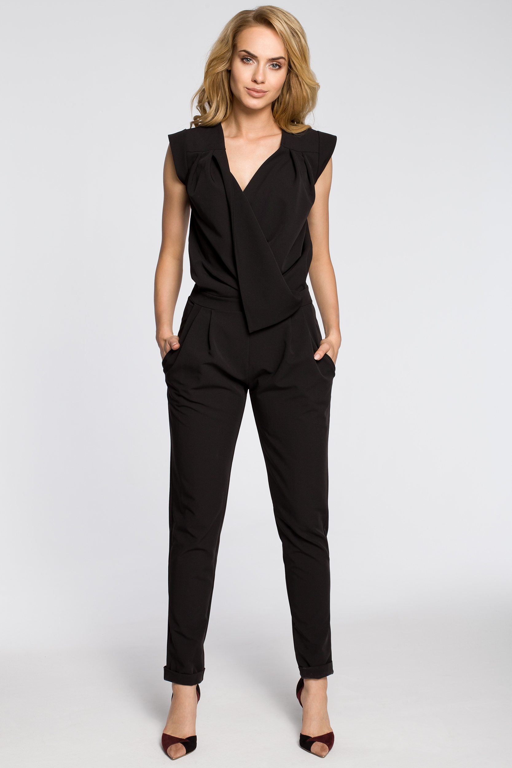 ELEGANCKI DAMSKI KOMBINEZON KOBIECY DŁUGIE NOGAWKI PIĘKNY CZARNY 38 M Marka MOE