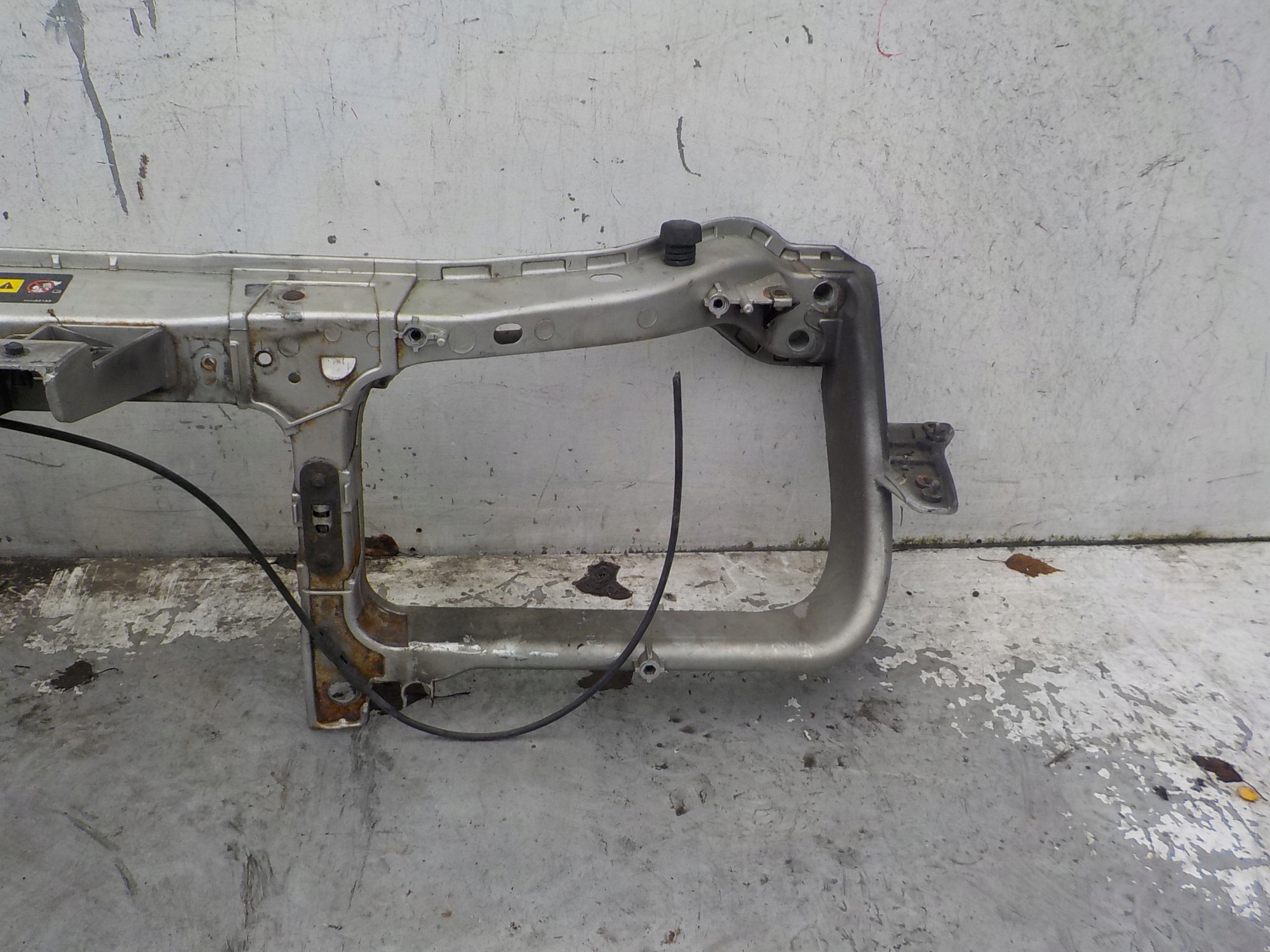 402 CHRYSLER 300 C support panel for radiators sider pillar
