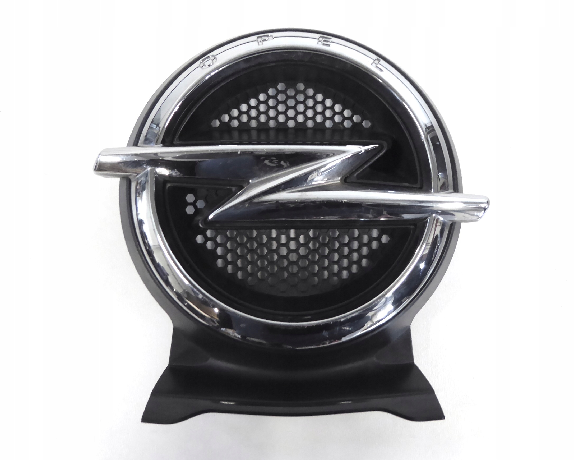 EMBLEMAT ZNACZEK GRILLA ATRAPY EUROPA OPEL GRANDLAND X