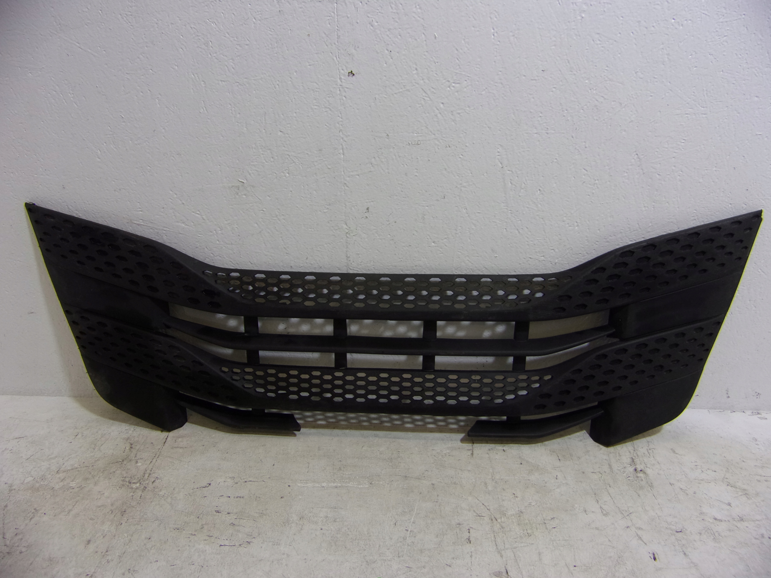 Grill Grill IVECO STRALIS 5802401392
