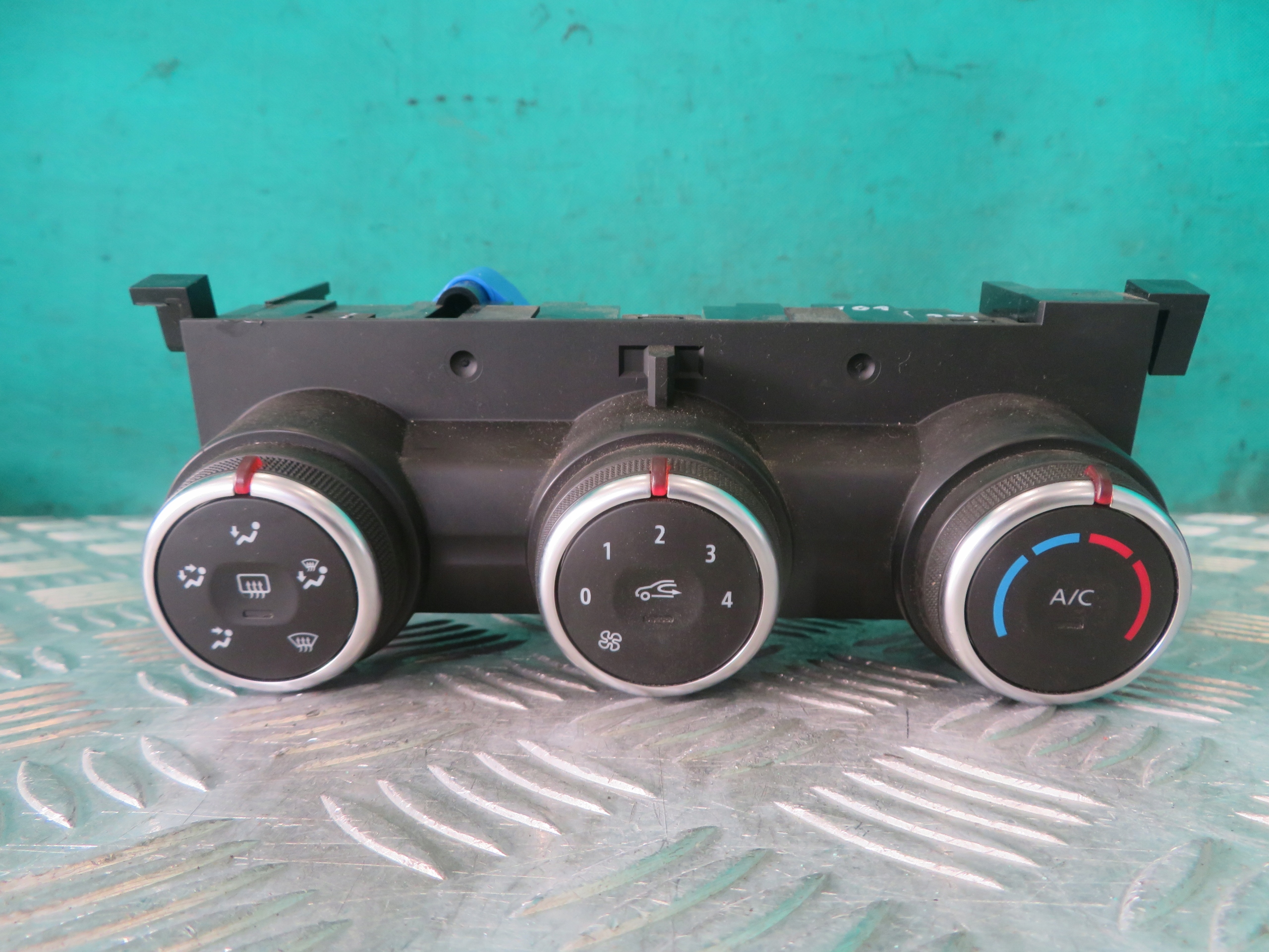 PANEL klími klimatizaci RENAULT TRAFIC 2.0 23R 285257697R