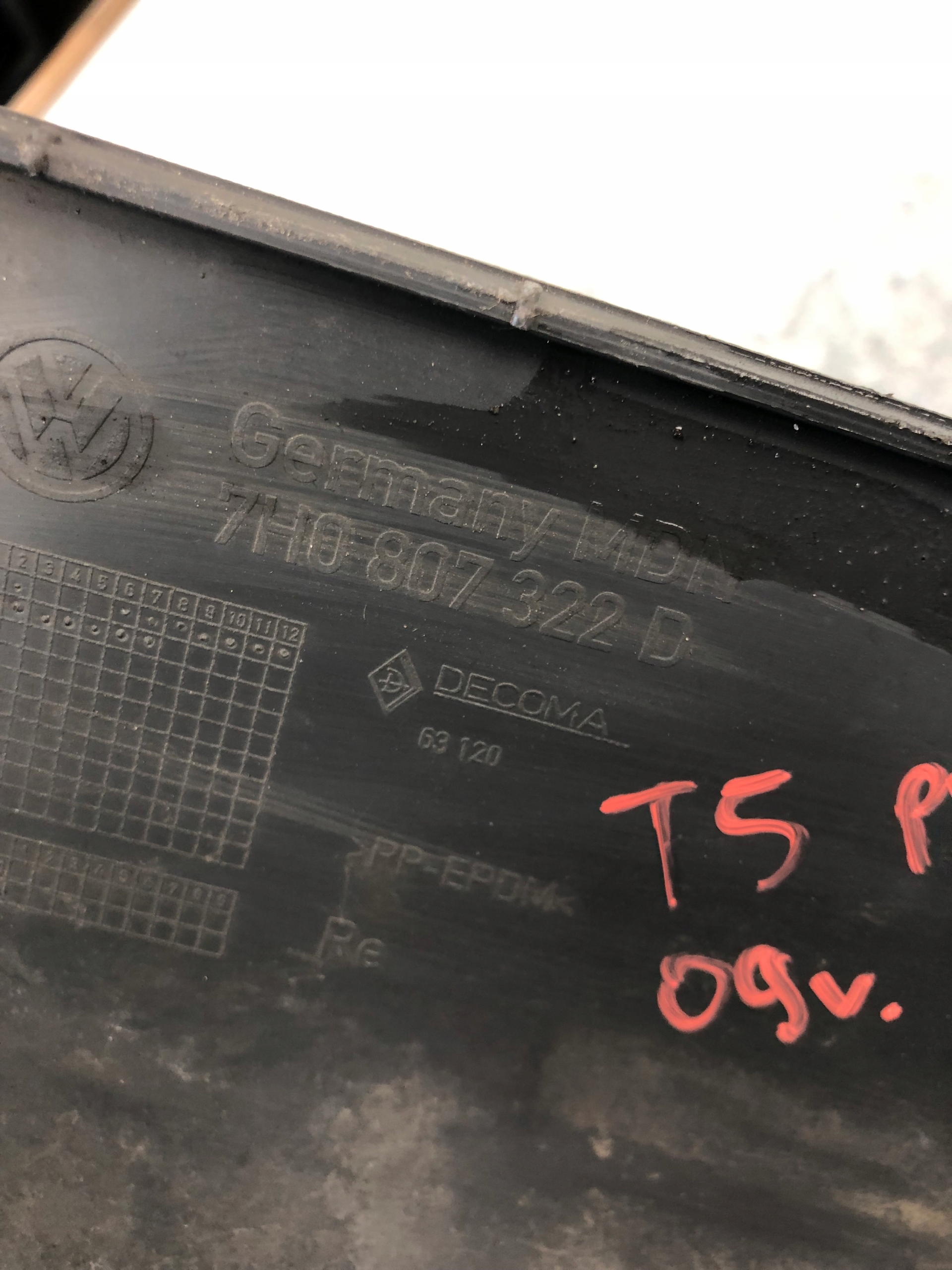 Ecke der Stoßstange rechts heck VW T5 7H0807322B