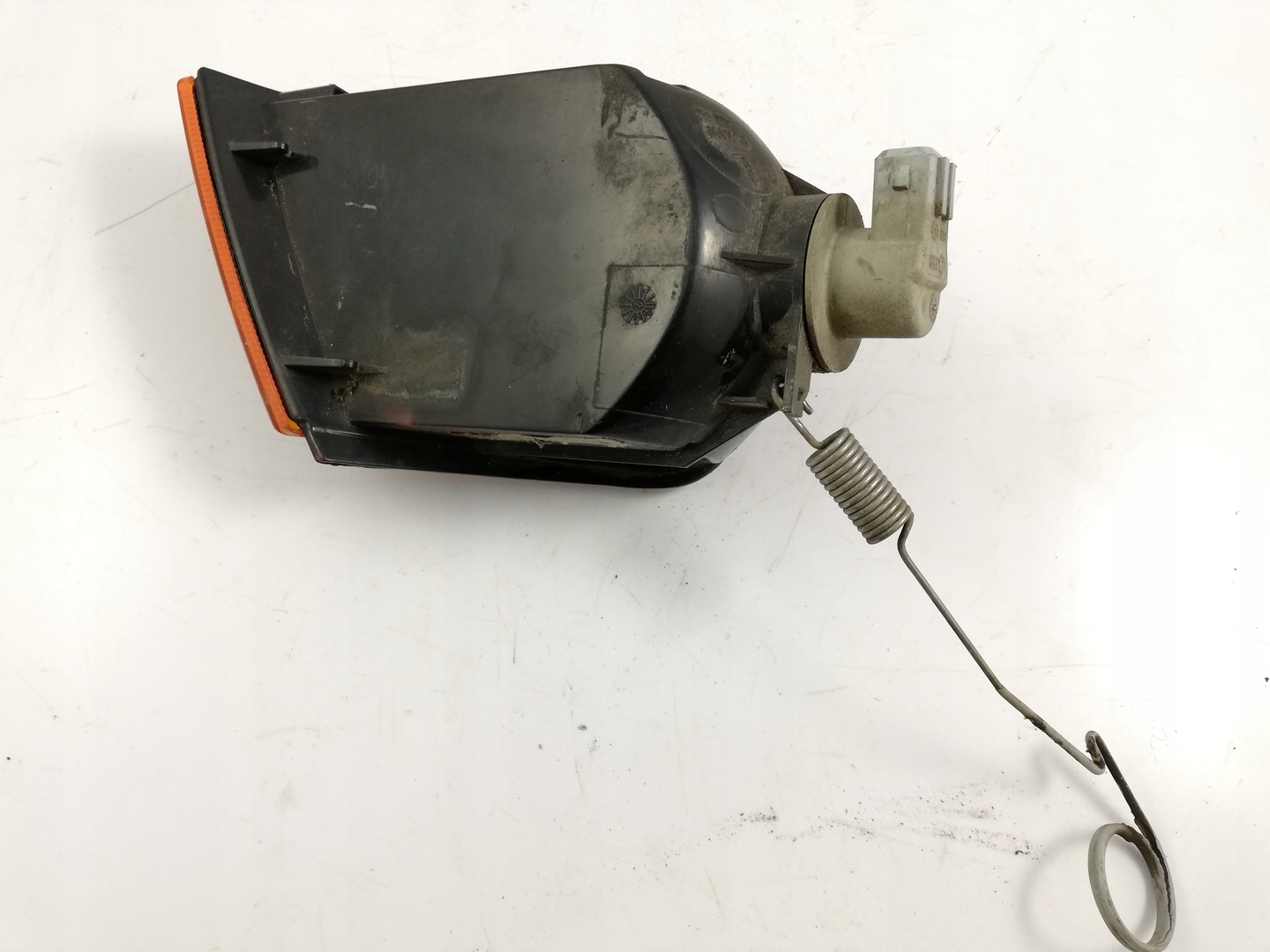 indicator SEAT TOLEDO and (1L) 1.6 and front right 961593 HELLA