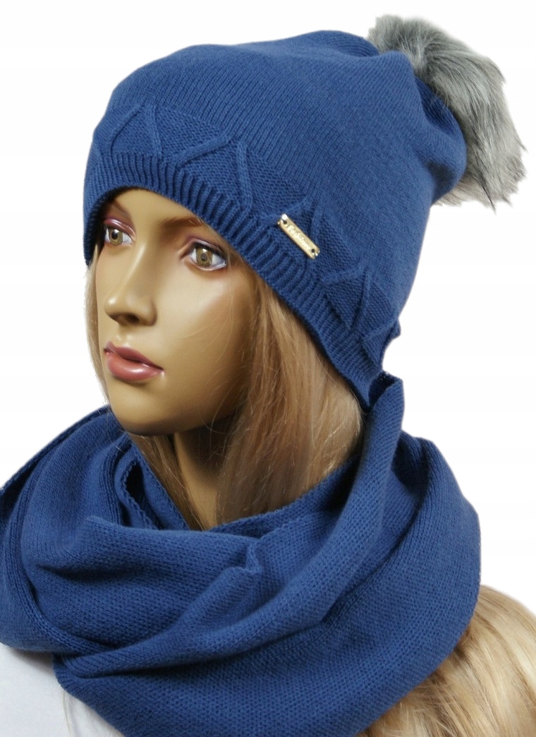 

Komplet Czapka + Komin pompon # 22