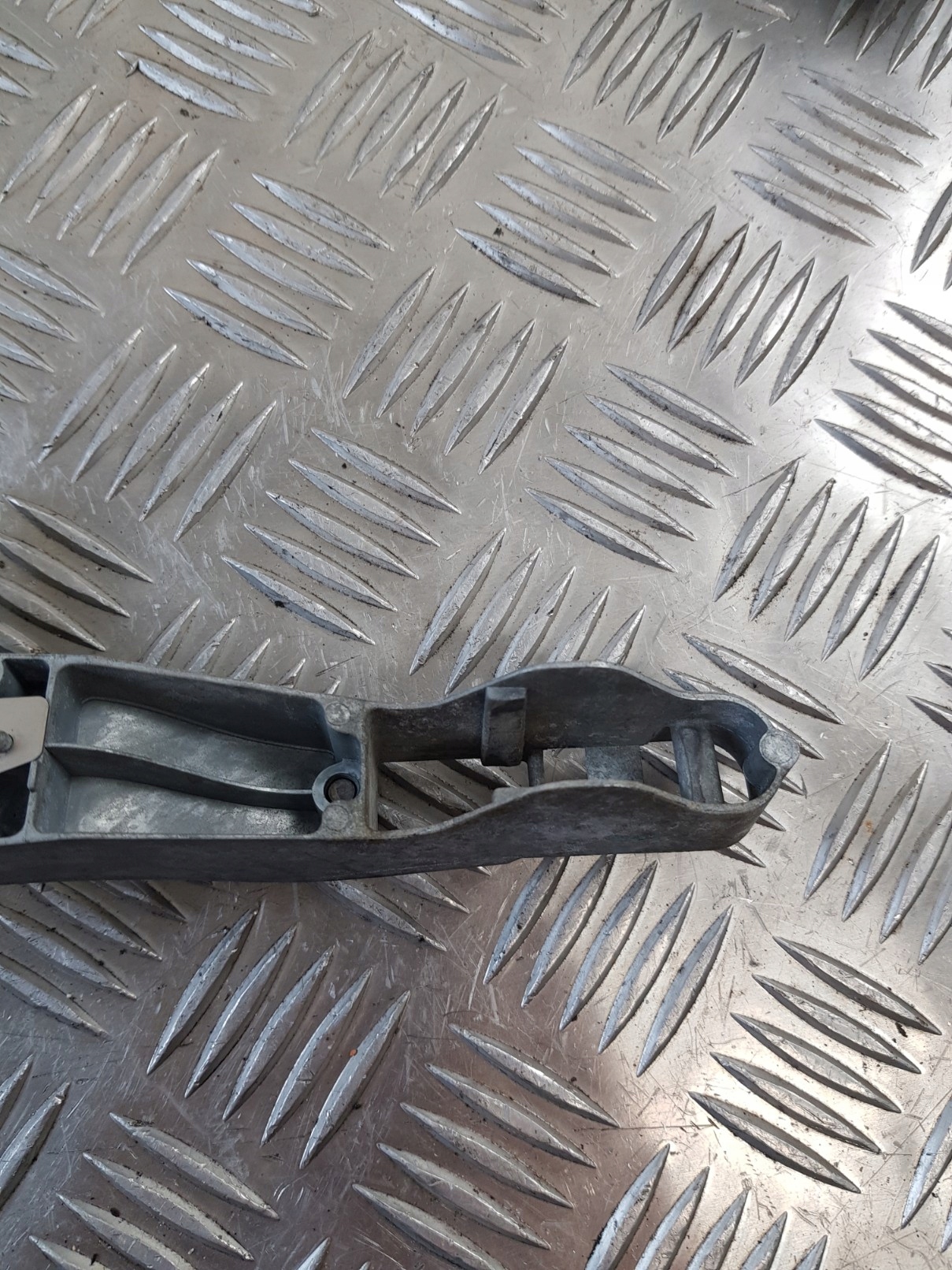 lock door left front + holder handles + handle WEW BERLINGO II
