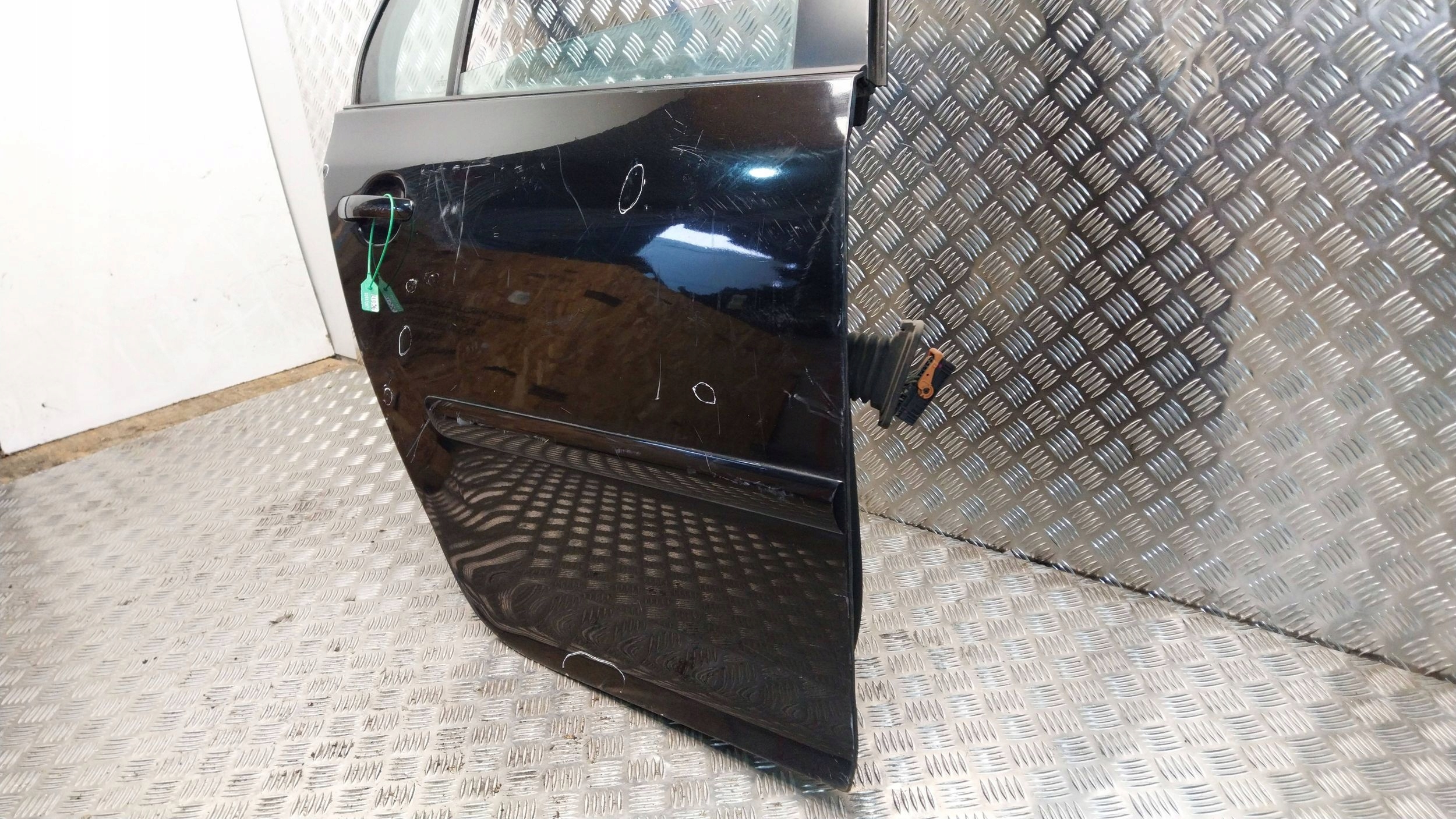 Tür heck rechts VW GOLF V 03