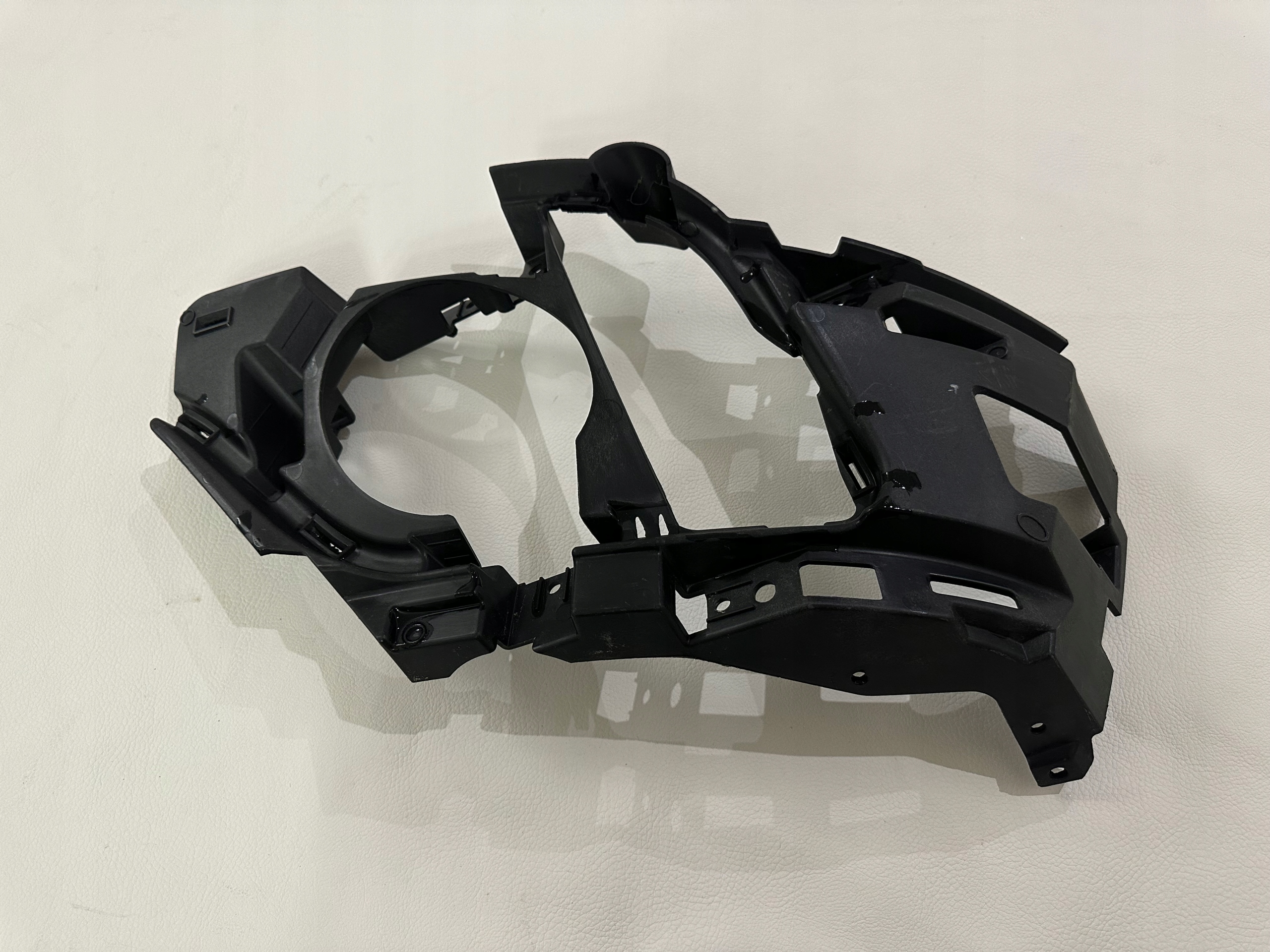 Jaguar E-Pace bumper bracket right rear part J9C317B919