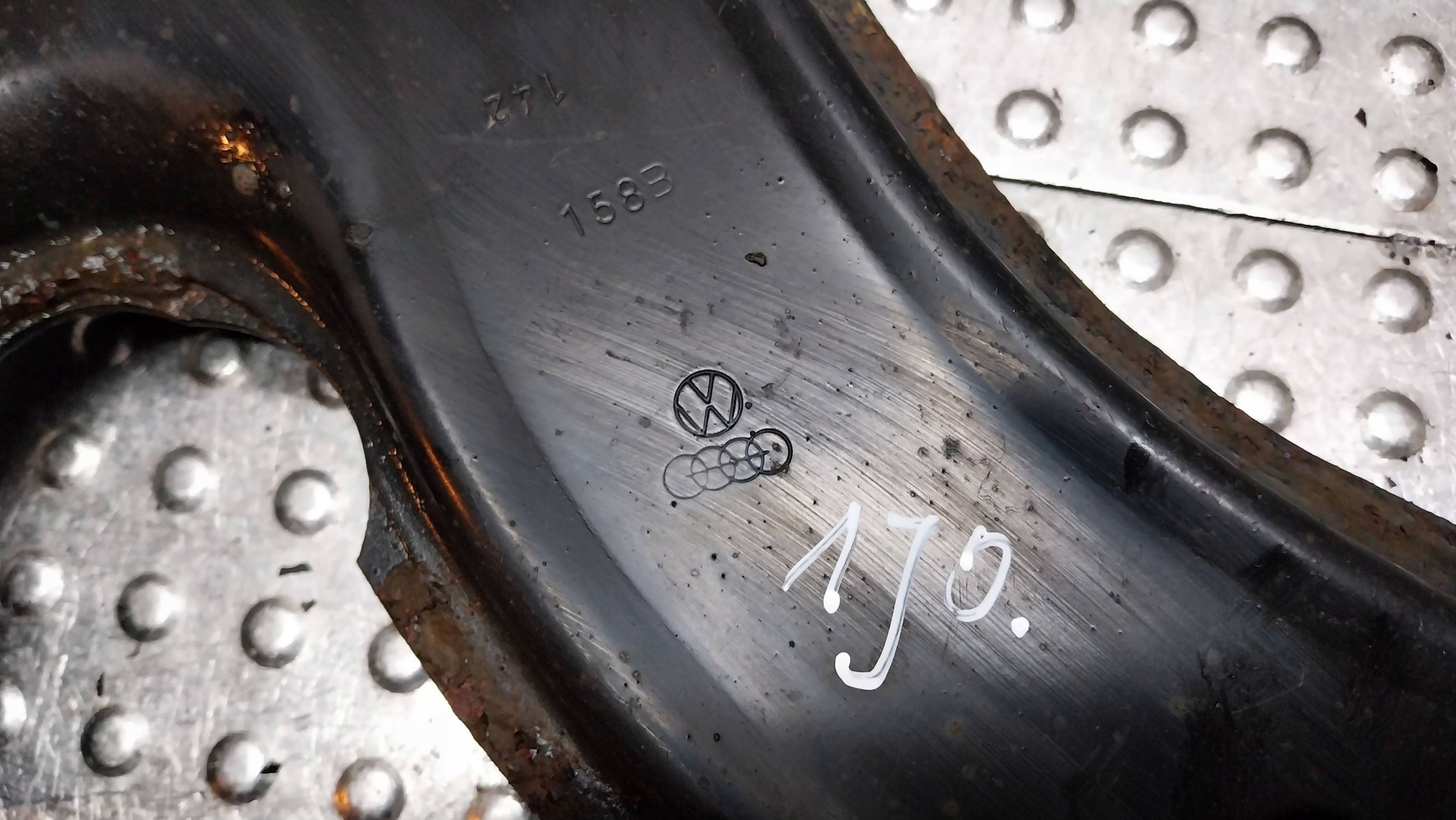 arm right front 1J0407158B VW NEW BEETLE 1C0 1998-2010