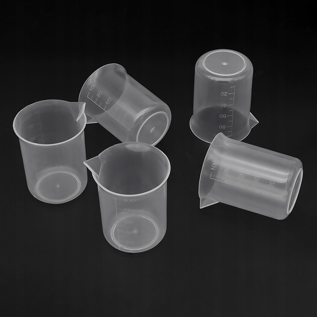 

Miarka 100ml Plastikowa 5.9-6.1x6.7cm 5szt