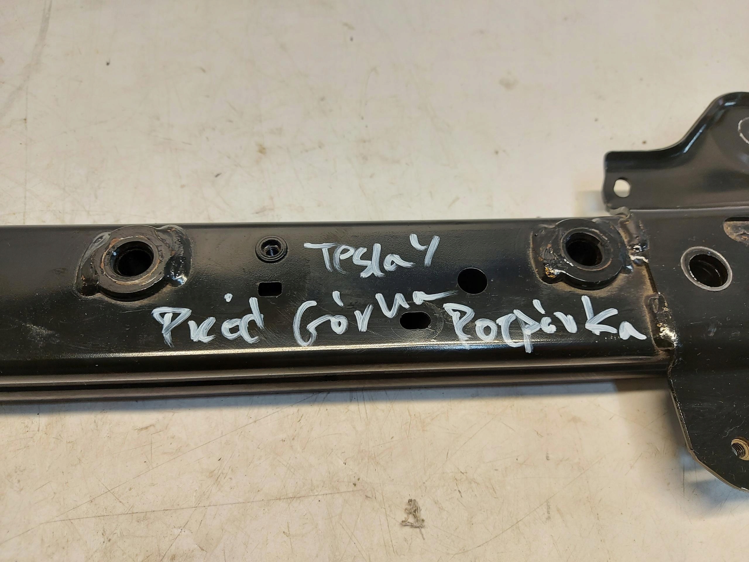 TESLA MODEL Y 2023r brace upper