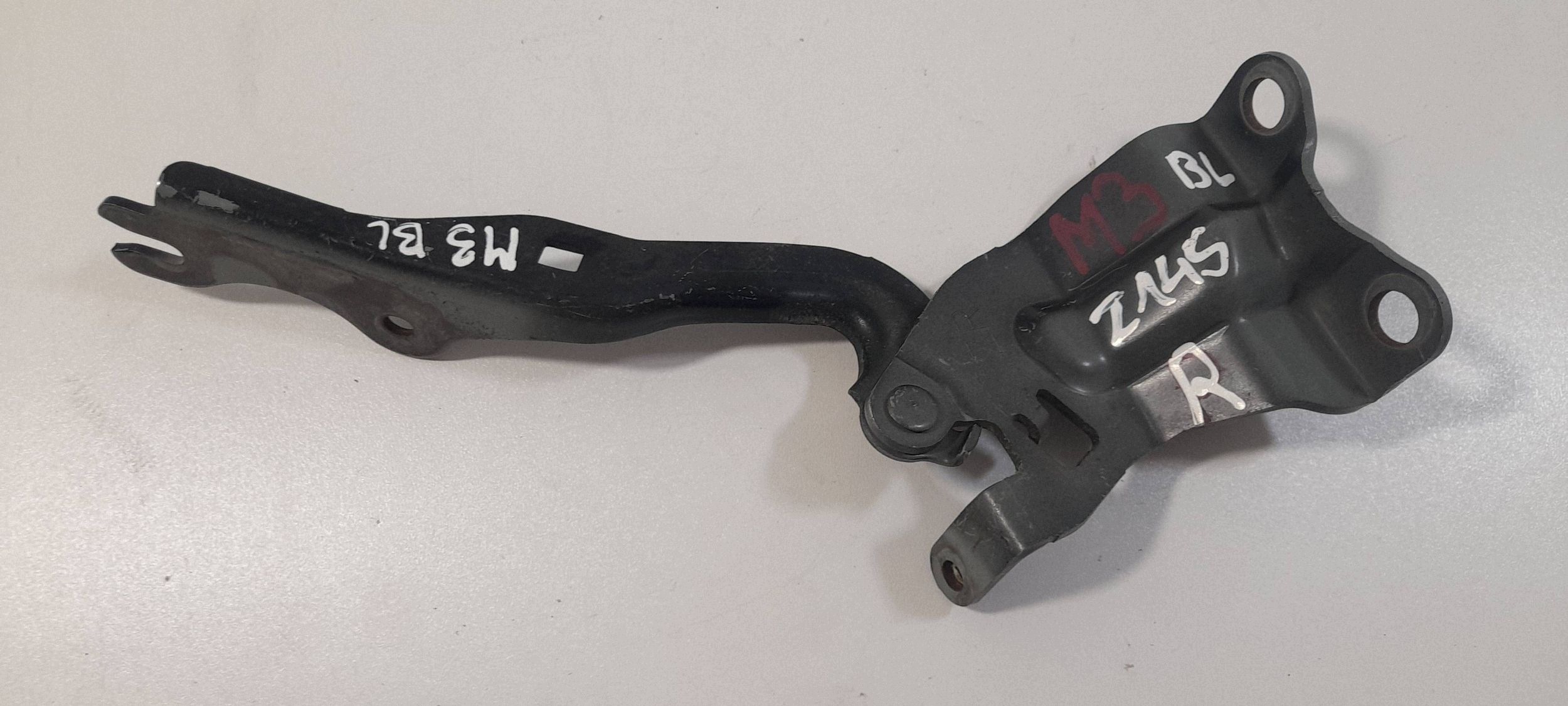 Mazda 3 BL 2009-2014 hinge bonnets right (Z145)