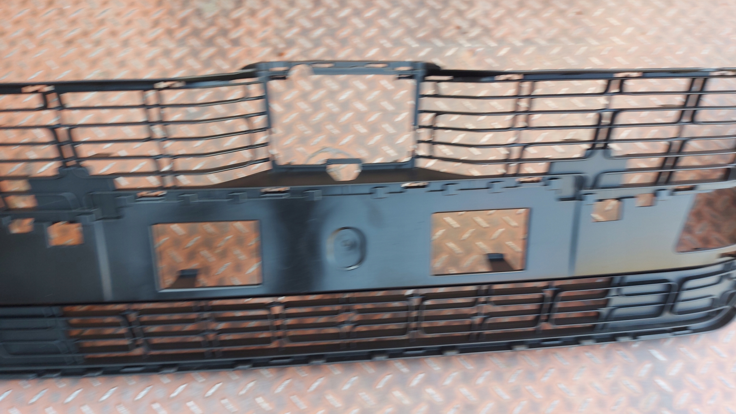 grid of a bumper central front front TOYOTA PROACE CITY 23