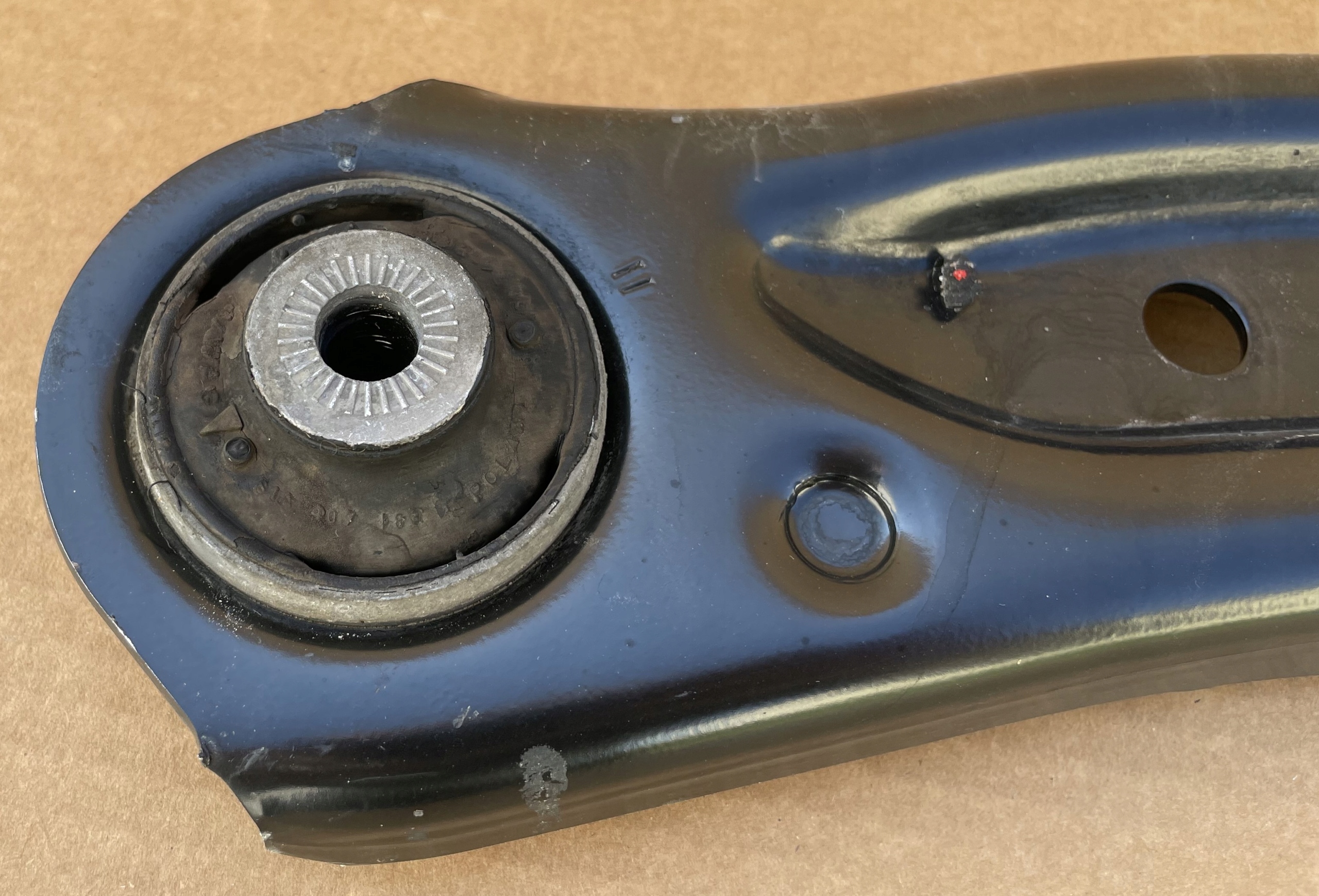 arm front right 81A407152F AUDI Q2 T-ROC original as new
