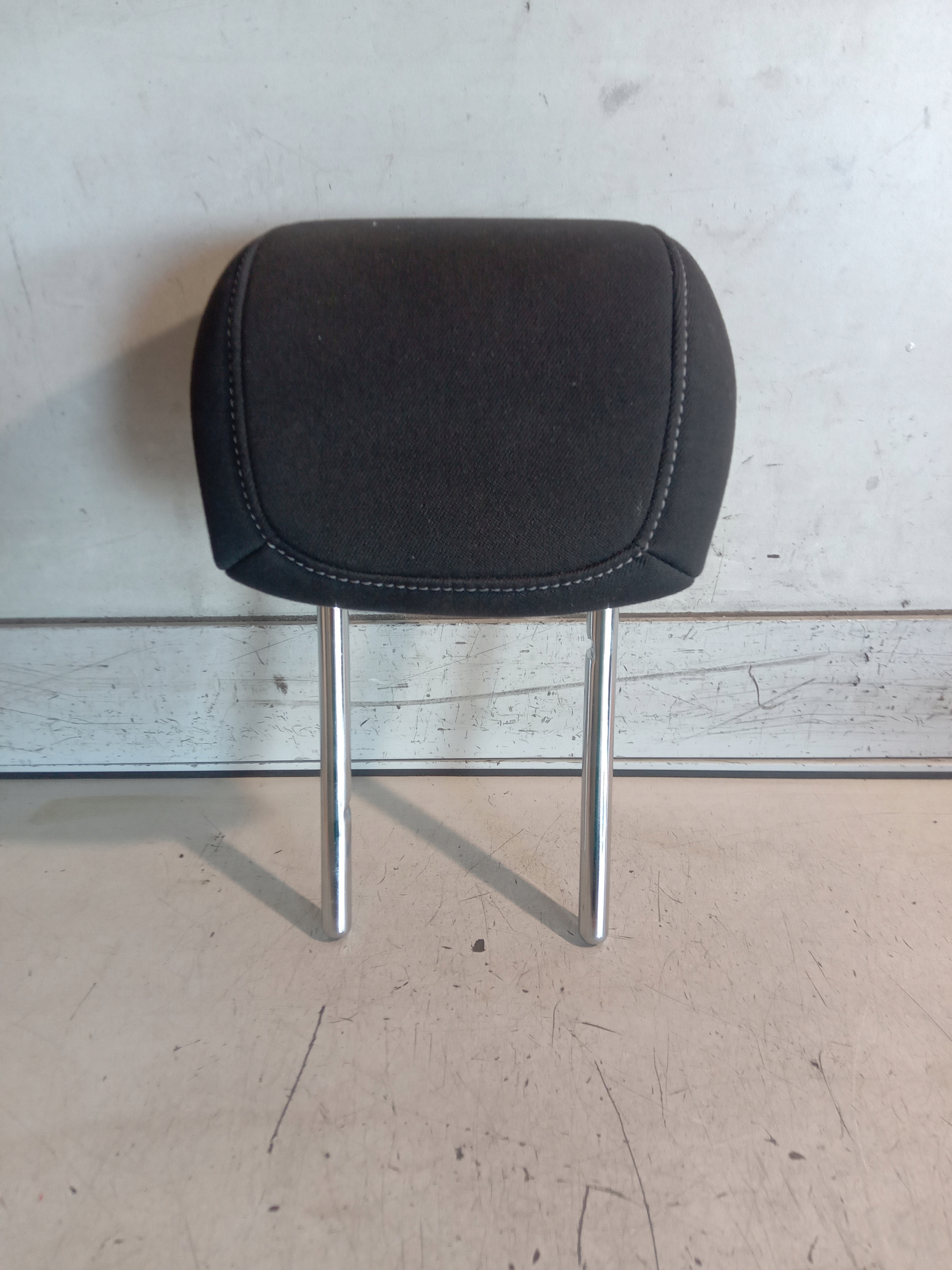 OPEL CROSSLAND X ZAGLOWEK SRODKOWY TYL