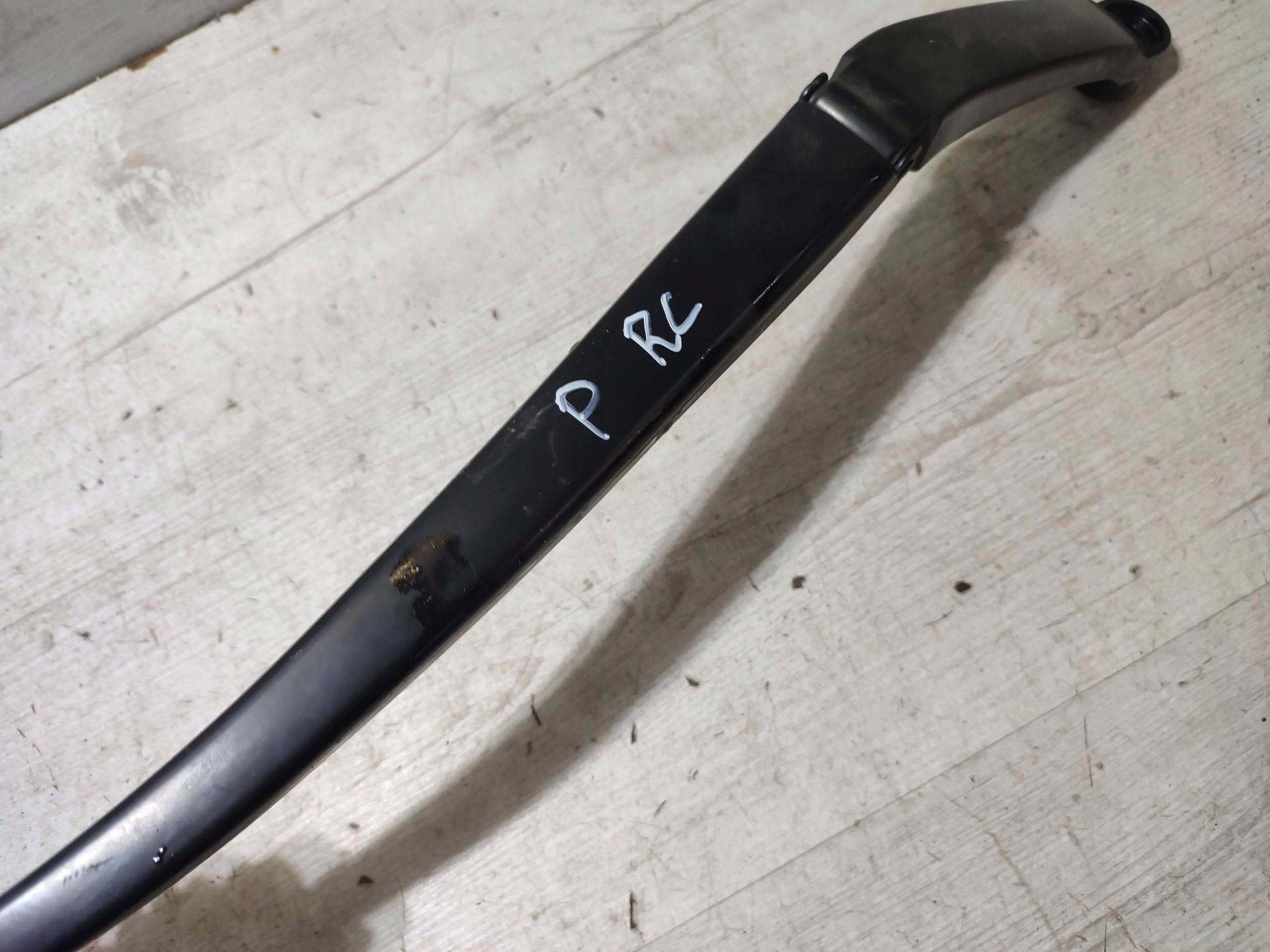 Lexus RC 2019 right side wiper arm windows przedniej / czolowej