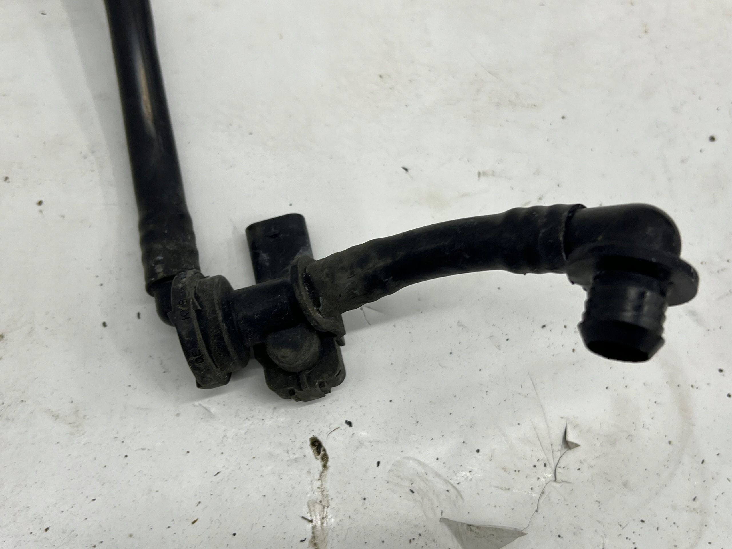 AUDI A6 A7 4G prijenos vakum s ventilom 4G1611931F