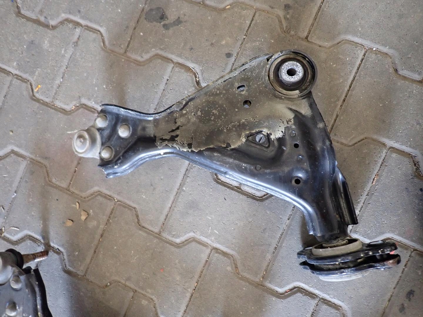 arm left front MERCEDES VITO VIANO W639
