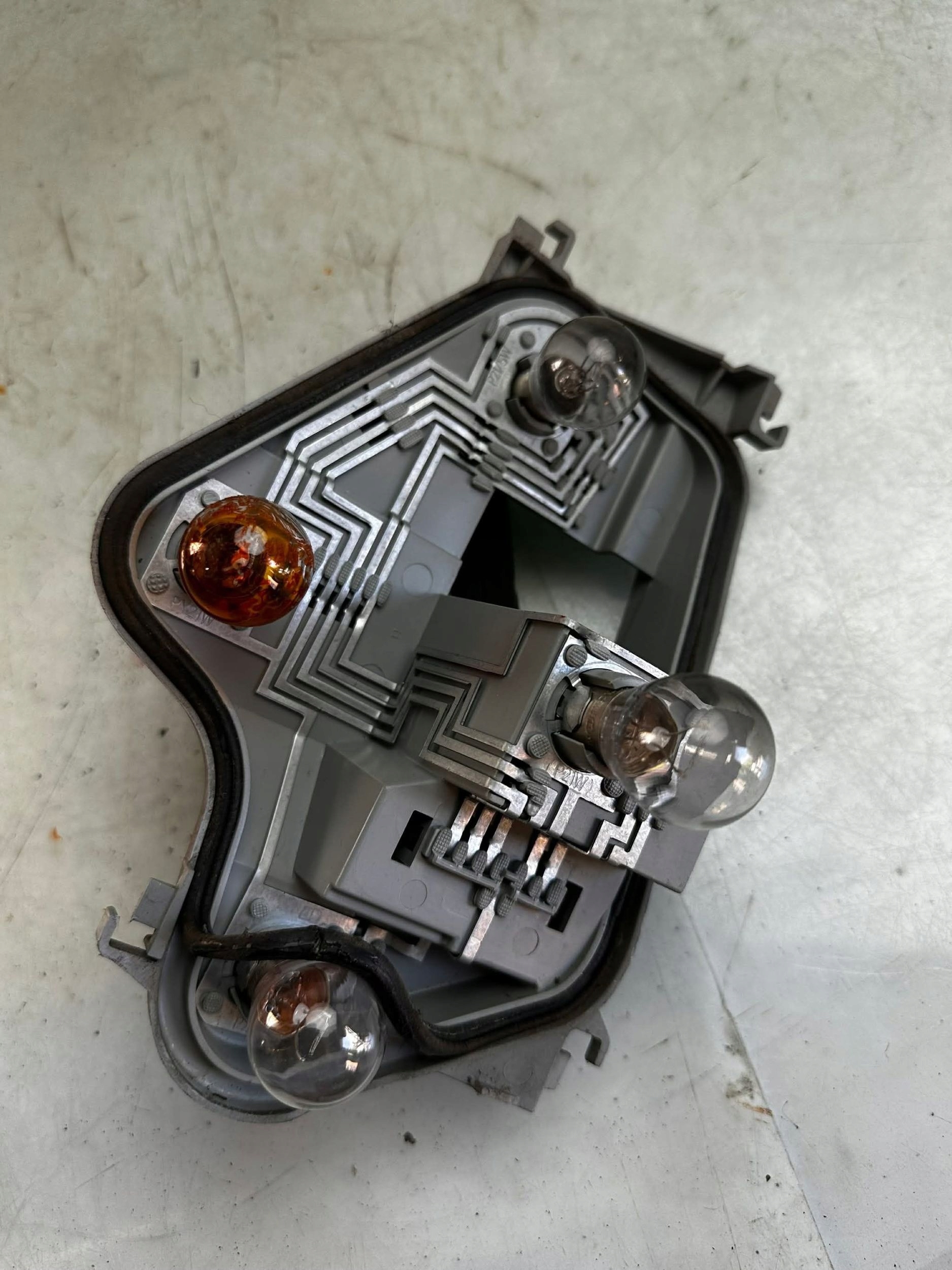 Volkswagen Fox Wkład lampy tylnej