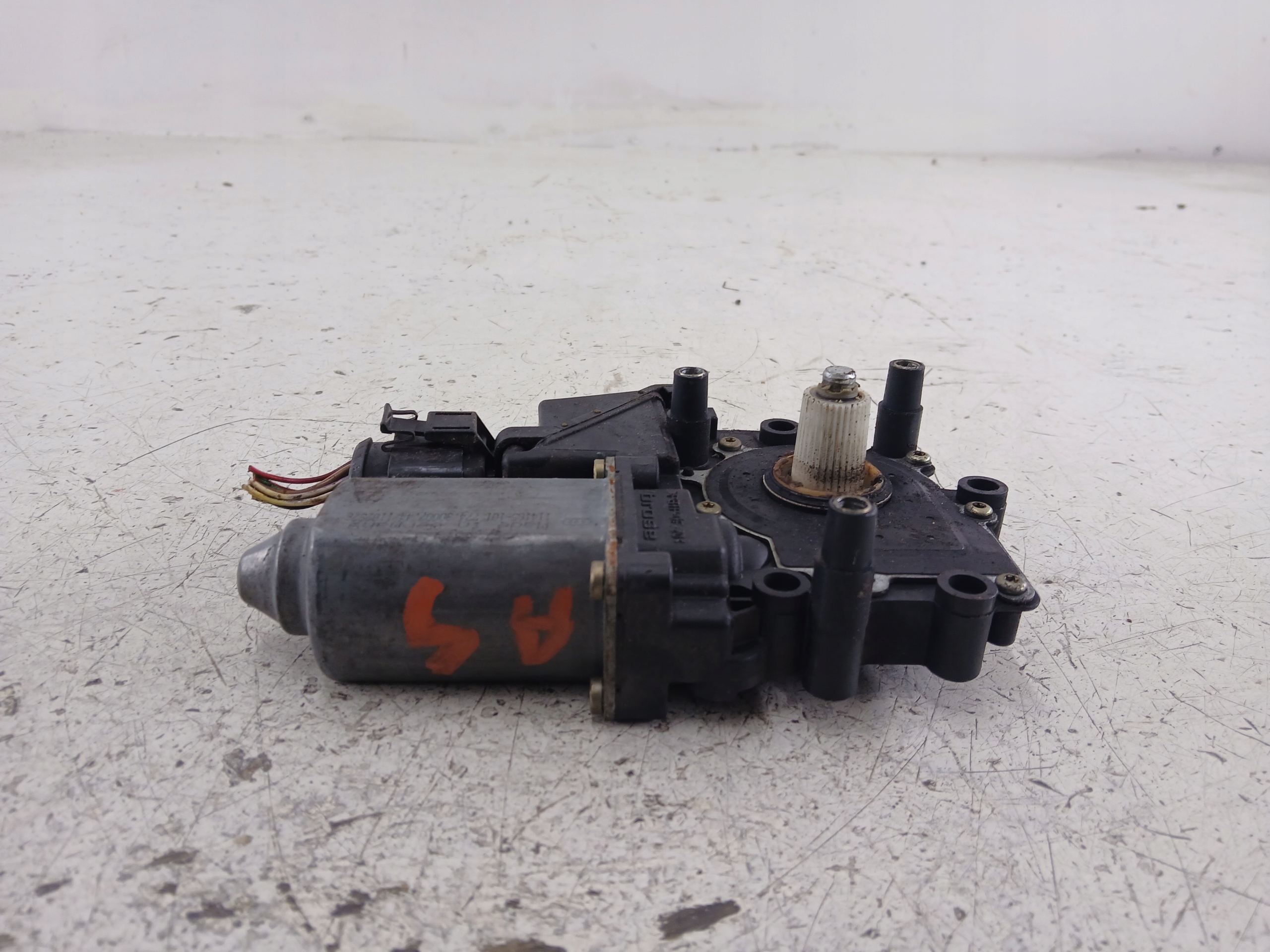 AUDI A4 B5 mini motor windows left front 114185-101
