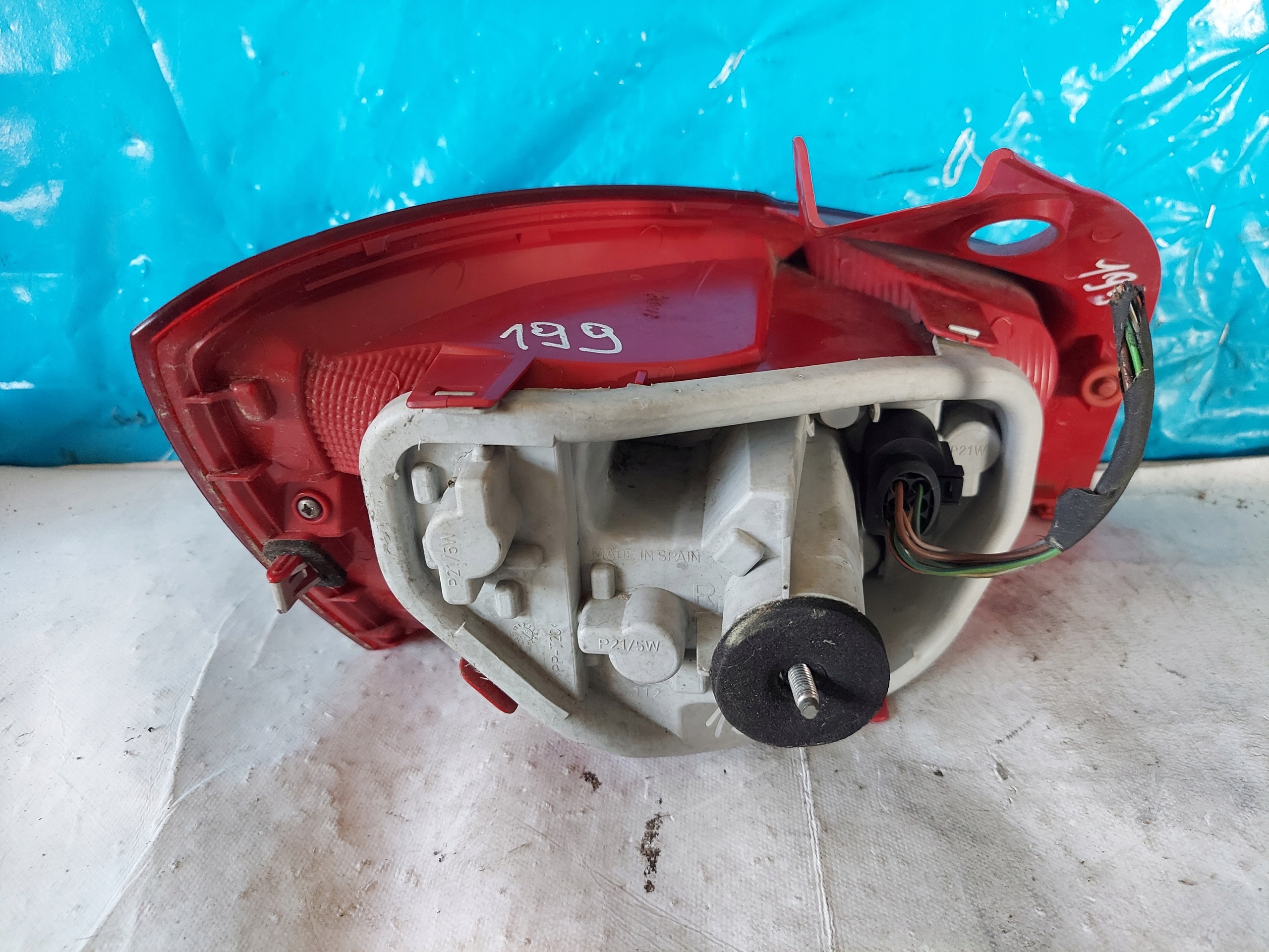 light IBIZA IV 6J HB 6J4945096 right rear part
