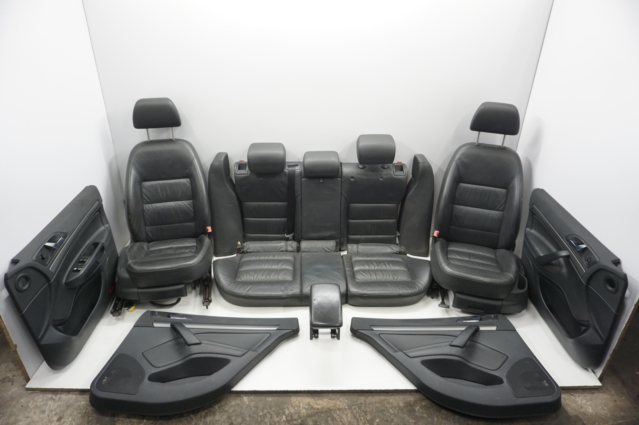 SKODA OCTAVIA II УНІВЕРСАЛ СИДІННЯ ДИВАН ГЛІНТВЕЙН