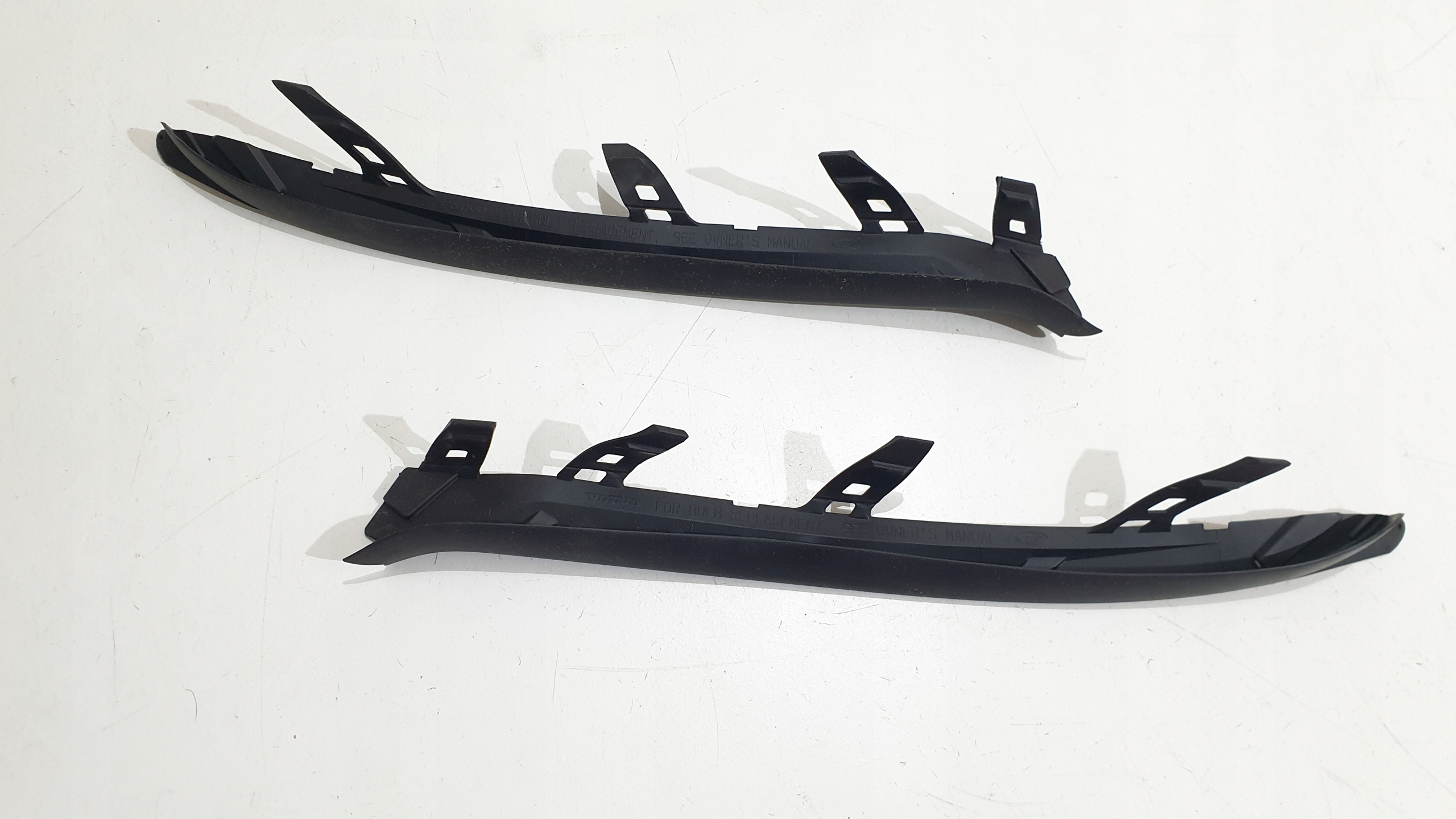 USZCZELKA LAMPY VOLVO V70 XC70 30796147 30796148 Car type 4x4 SUV Passenger cars