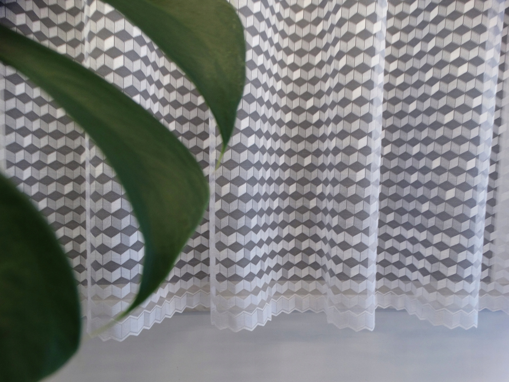 Mg Záclona Geo 125/230 Bílá 400x180 cm hotová obšitá Bt M