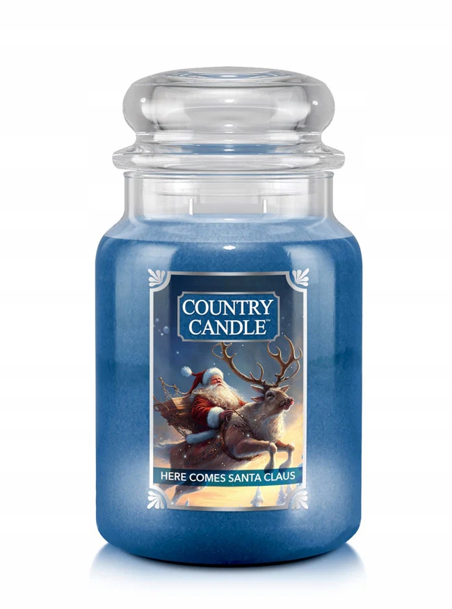 Here Comes Santa Claus – Country Candle – velká vonná svíčka se 2 knoty