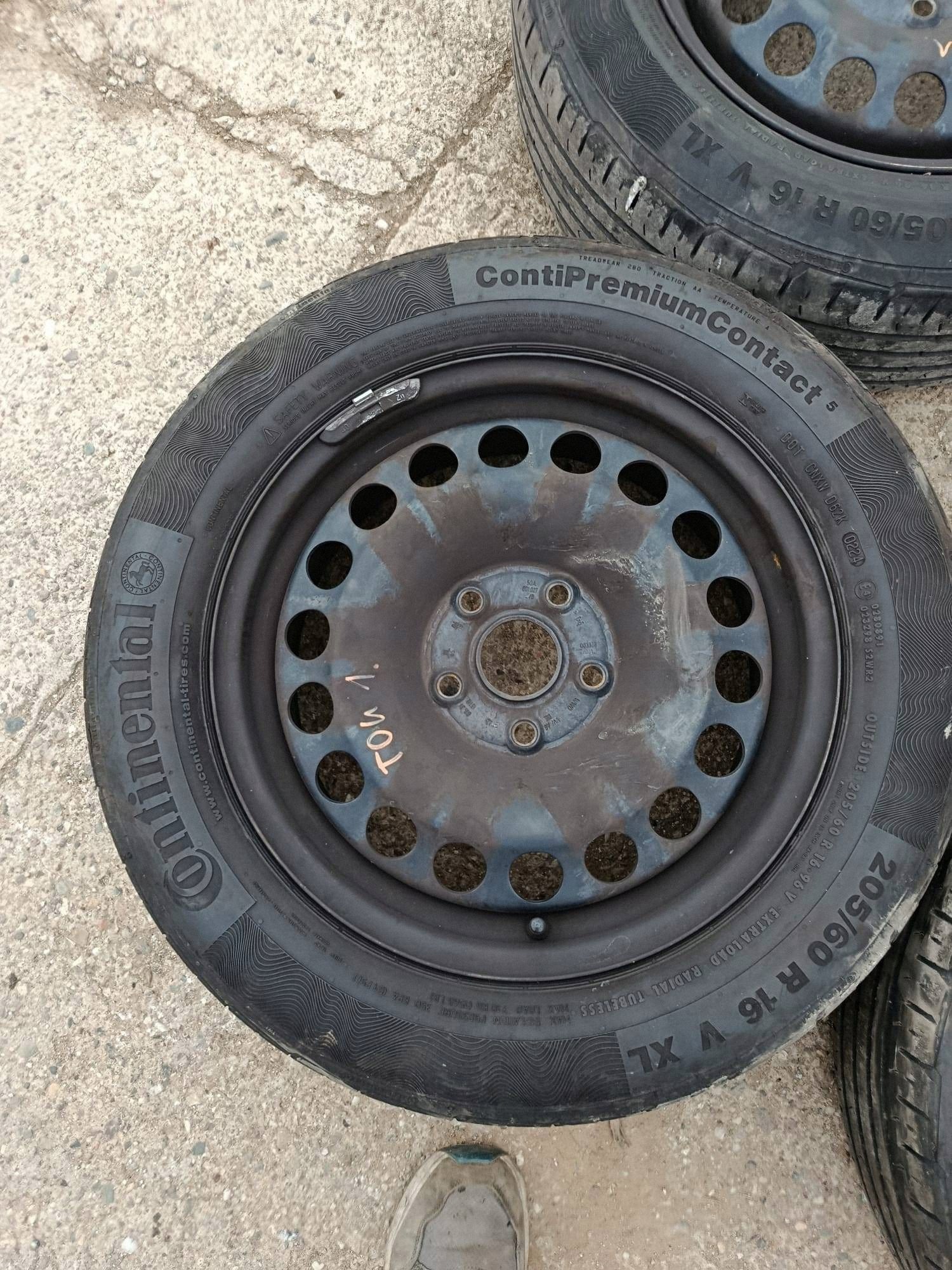 felgen stahl reifen räder 16 Komplet Volkswagen Touran III 5QA601027B reifen