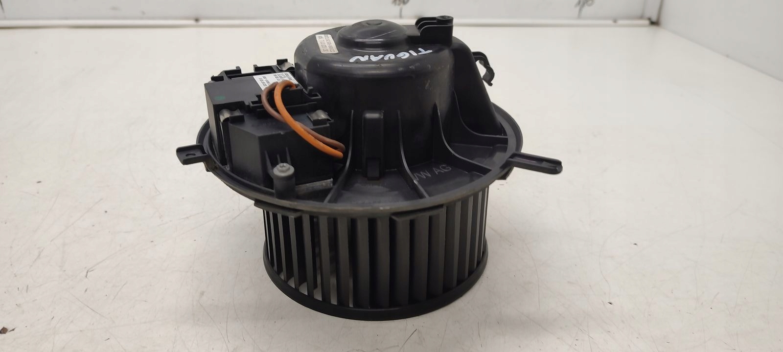 tOPENÍ ventilátor klími VW Tiguan a