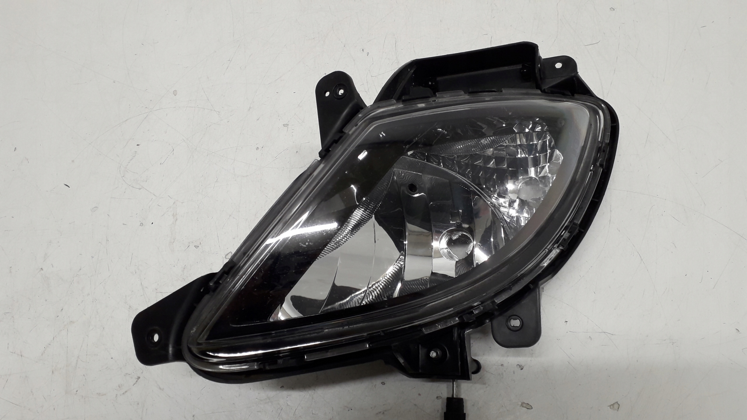 HYUNDAI I20 1 I LIFT 12- HALOGEN LEWY PRZÓD 12852