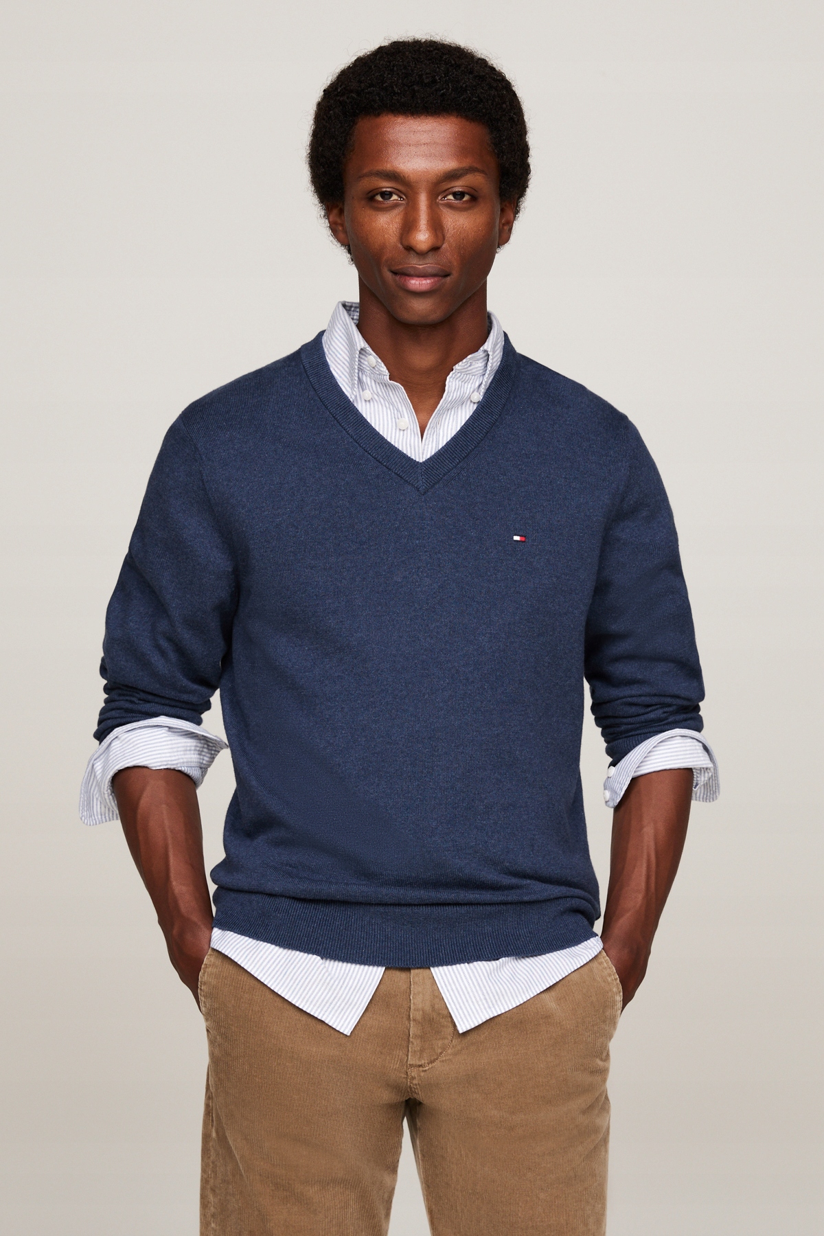 Tommy Hilfiger Modrý Pánský Svetr S Výstřihem Do V S Kašmírem M Xta