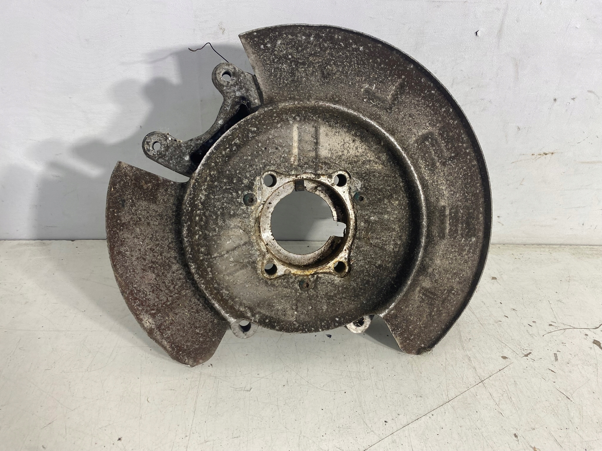 поворотный кулак, цапфа правая зад tesla MODEL S европа