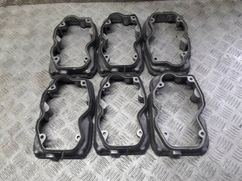 ОСНОВАНИЕ КРЫШКИ ГОЛОВКИ SCANIA 1398886