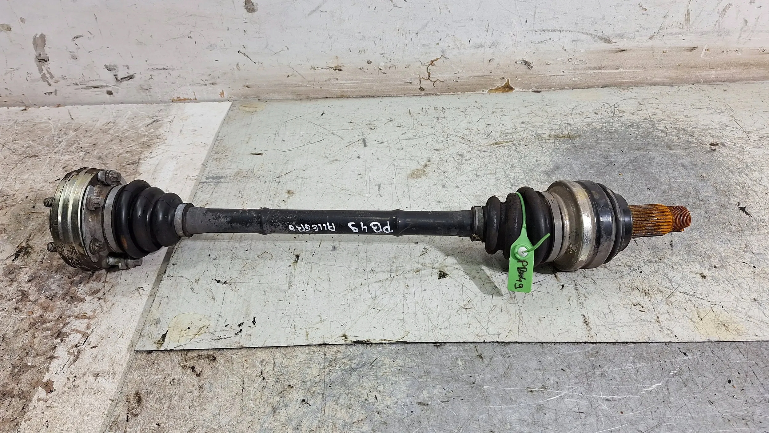 semi-axis left rear part 4608777 BMW X1 E84 N47 2.0D