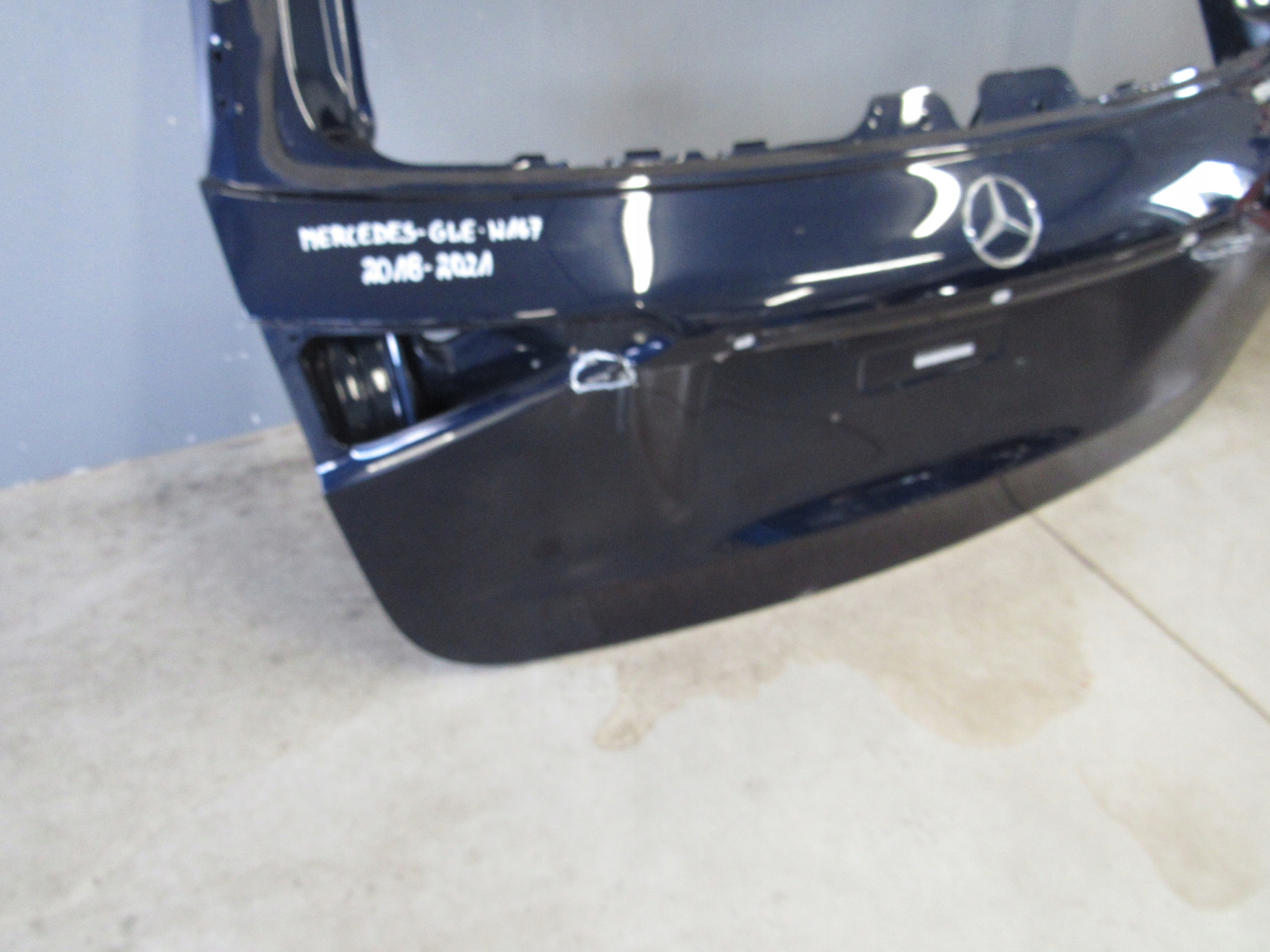 MERCEDES W167 GLE 2018-2021R. KLAPA TYŁ TYLNA Typ samochodu 4x4/SUV Samochody osobowe