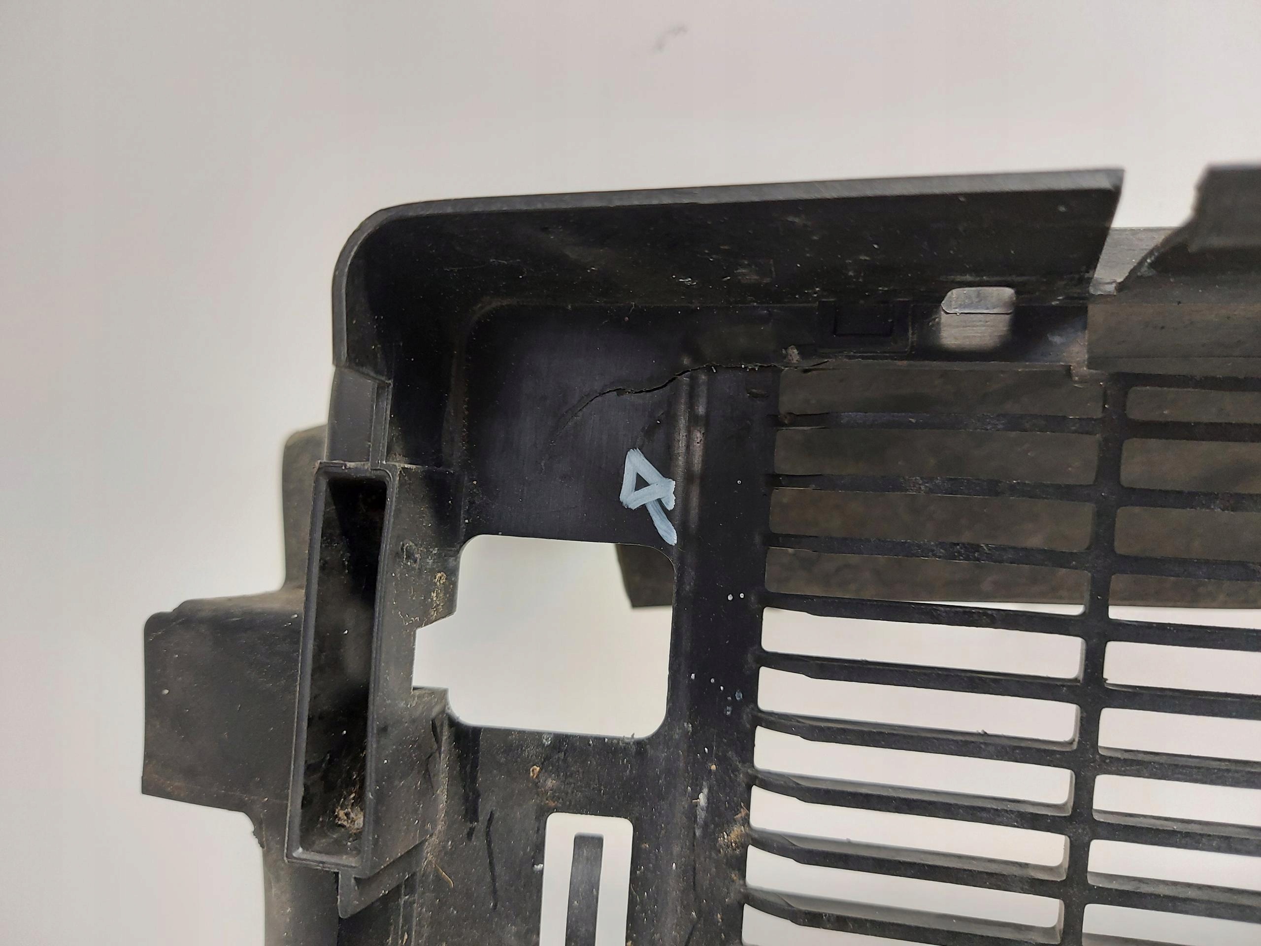 VW ID4 11A , 2024r SUV 5D luftansaugkanal 1EA121281C