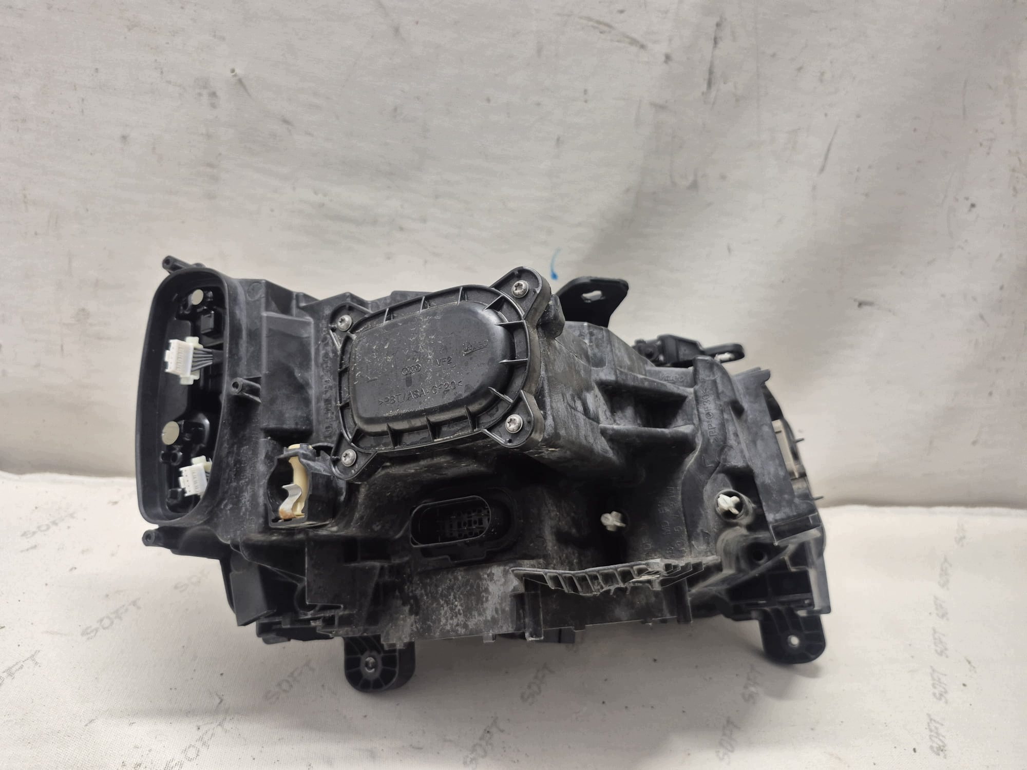 AUDI Q2 81A 16- light left front front FULL LED 81A941033