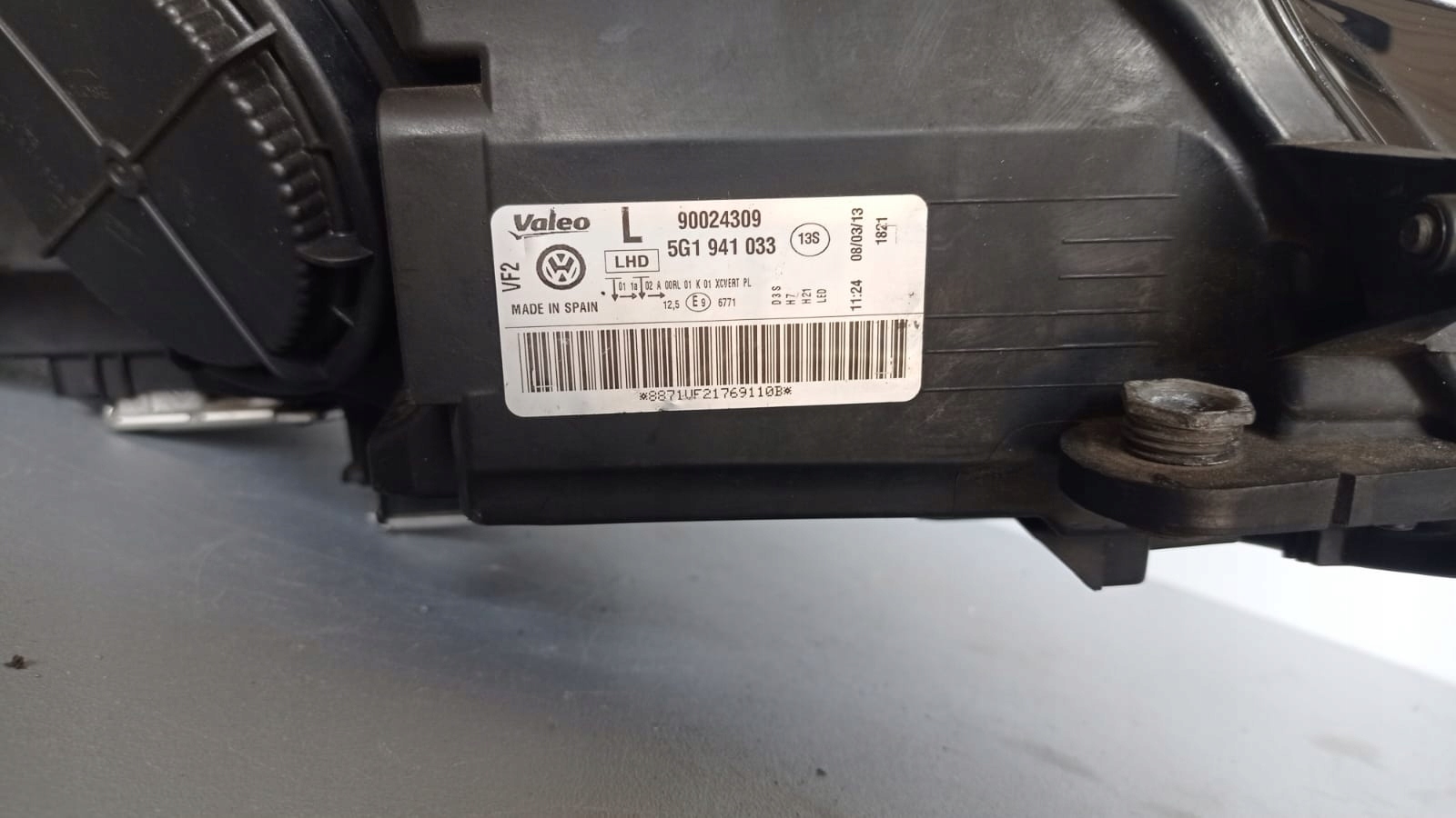 VW GOLF VII 13R light left front BI XENON 5G1941033 EU