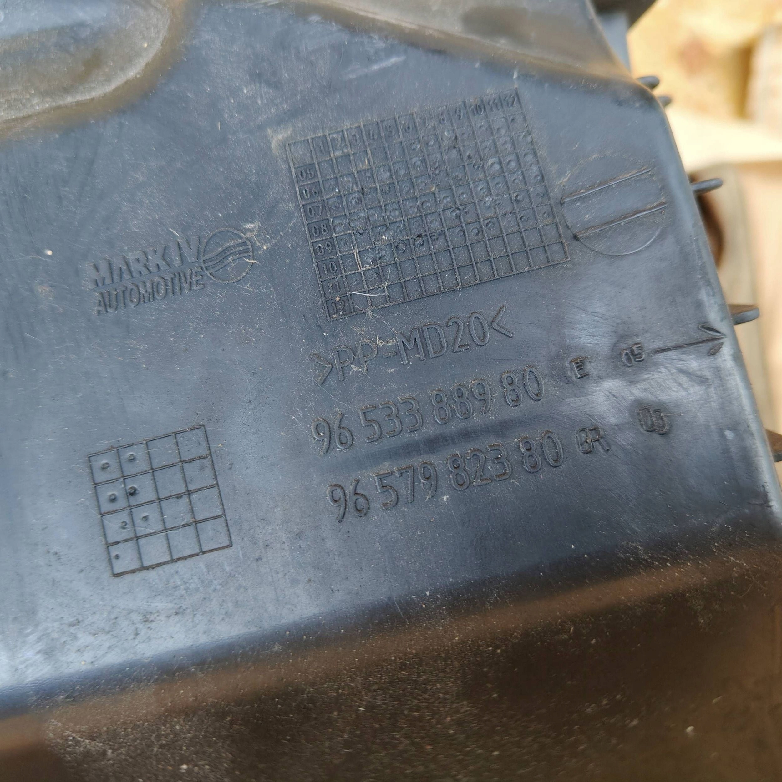 Gehäuse filter luft Peugeot 5008 9653388980